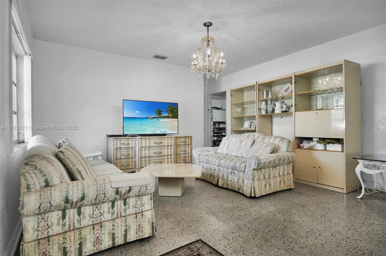 2100 NE 185th St, North Miami Beach, Florida image 7