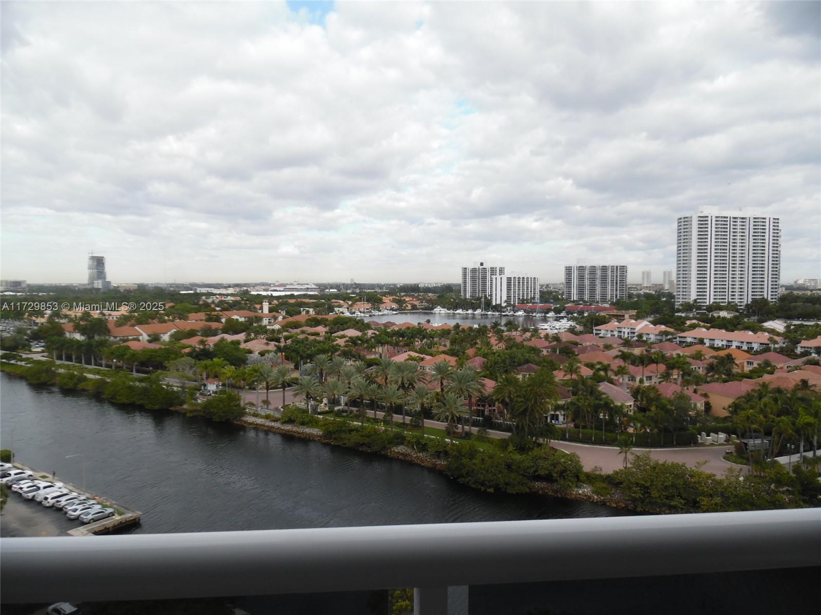 20515 E Country Club Dr #1449, Aventura, Florida image 28