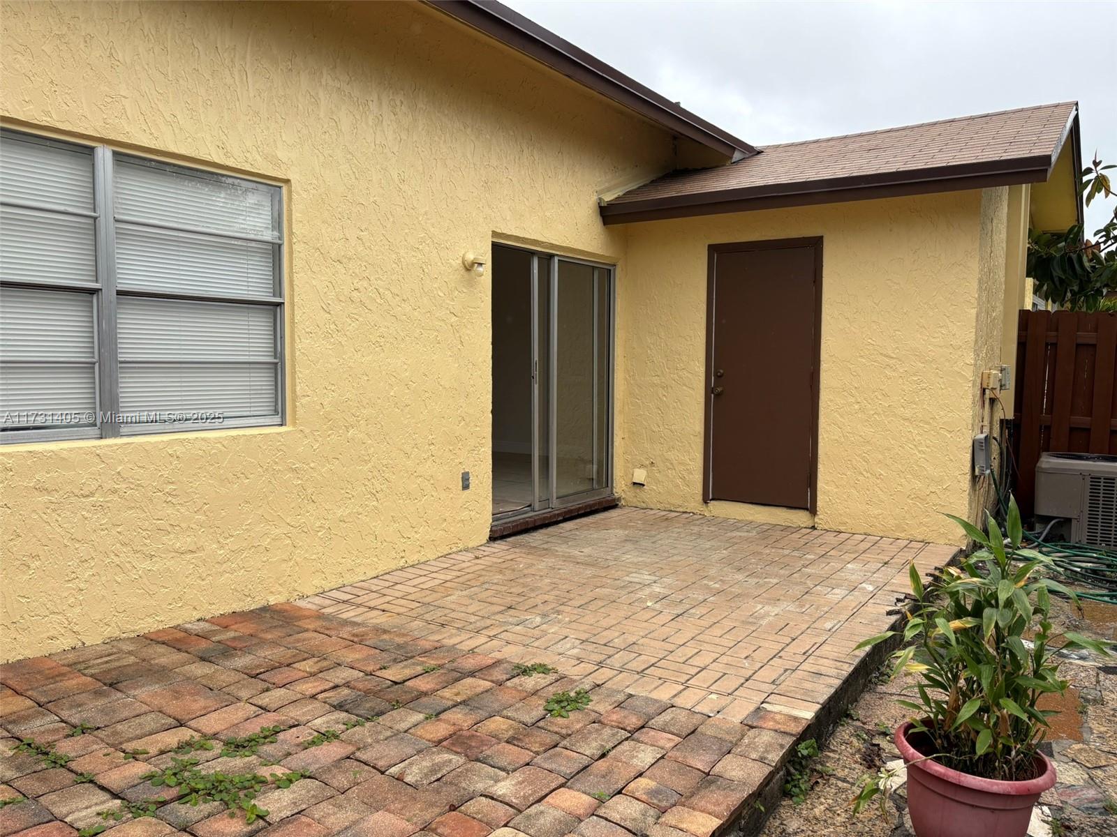 348 NW 43rd St, Deerfield Beach, Florida image 32