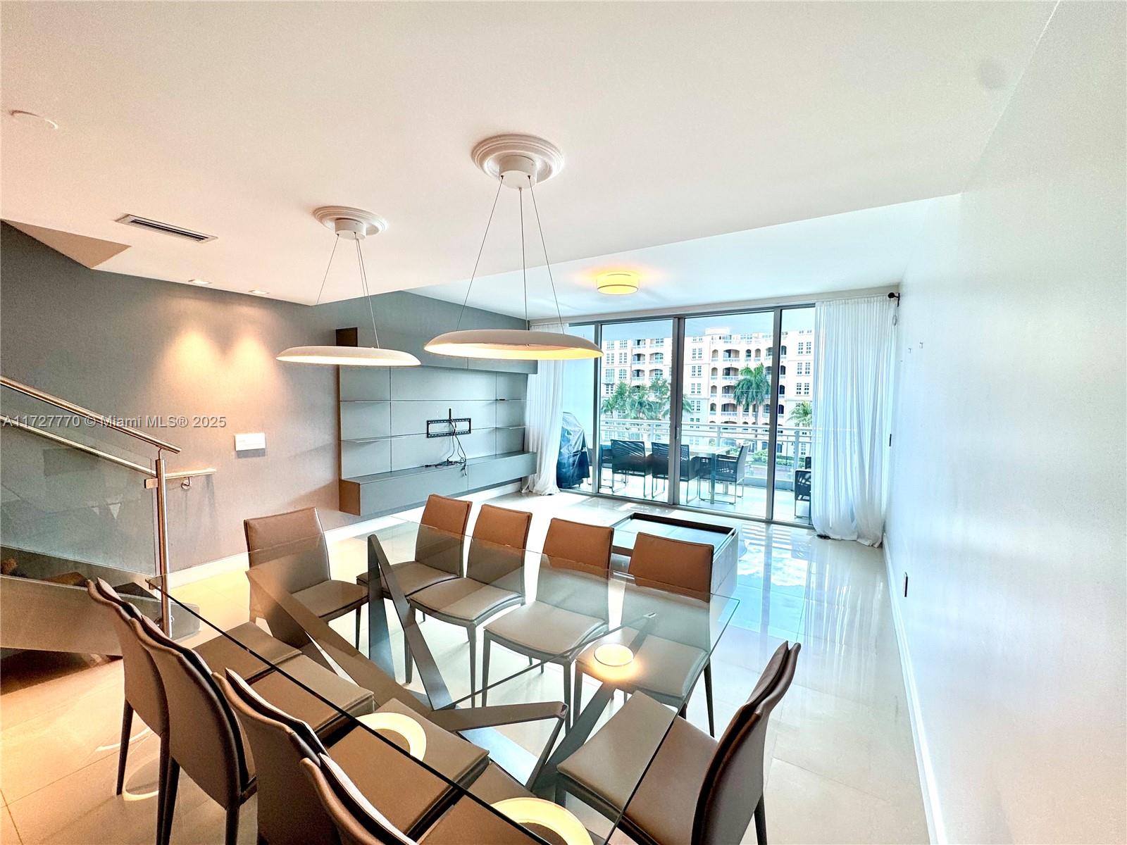 2950 NE 188th St #324, Aventura FL 33180