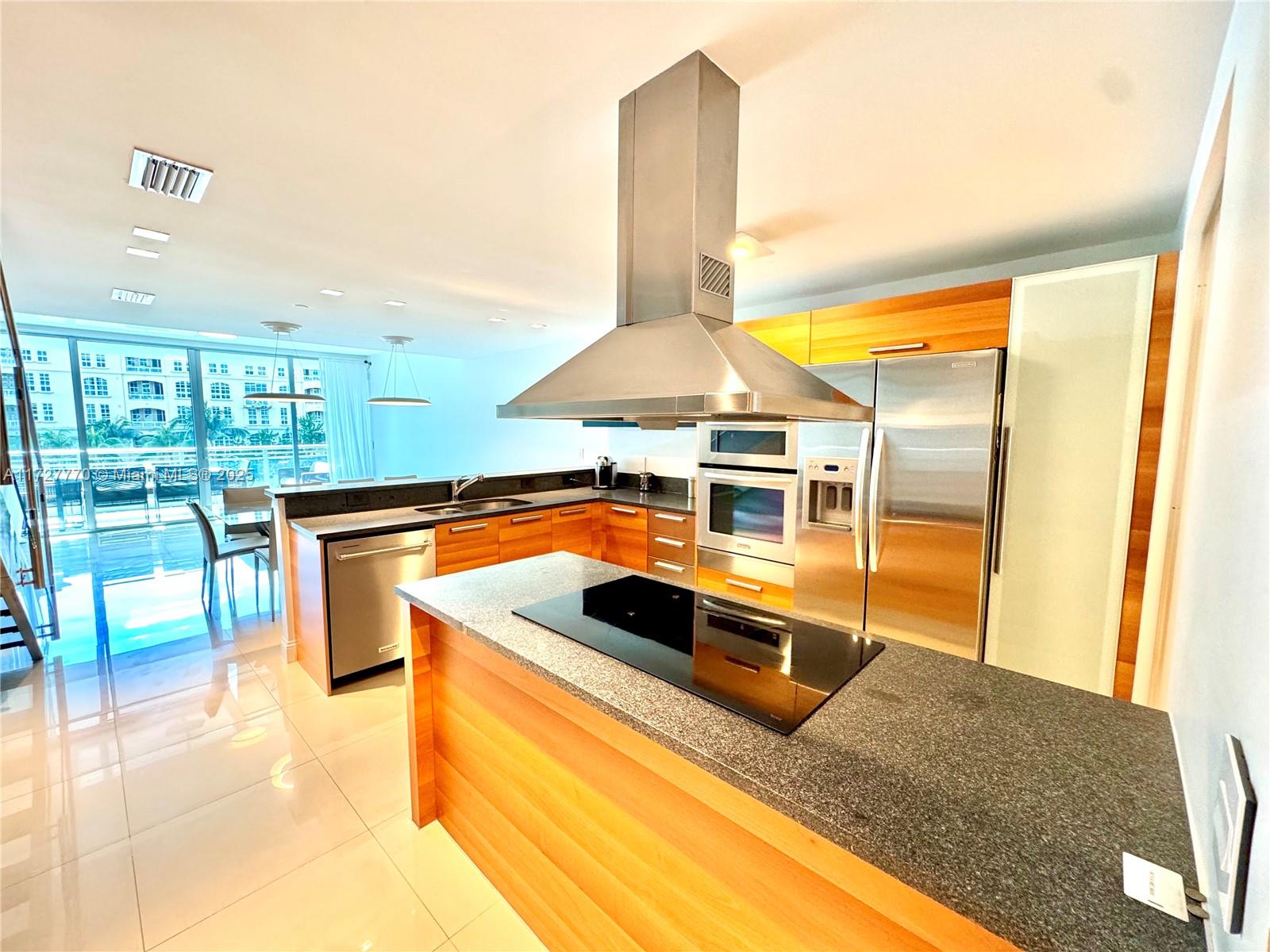 2950 NE 188th St #324, Aventura FL 33180