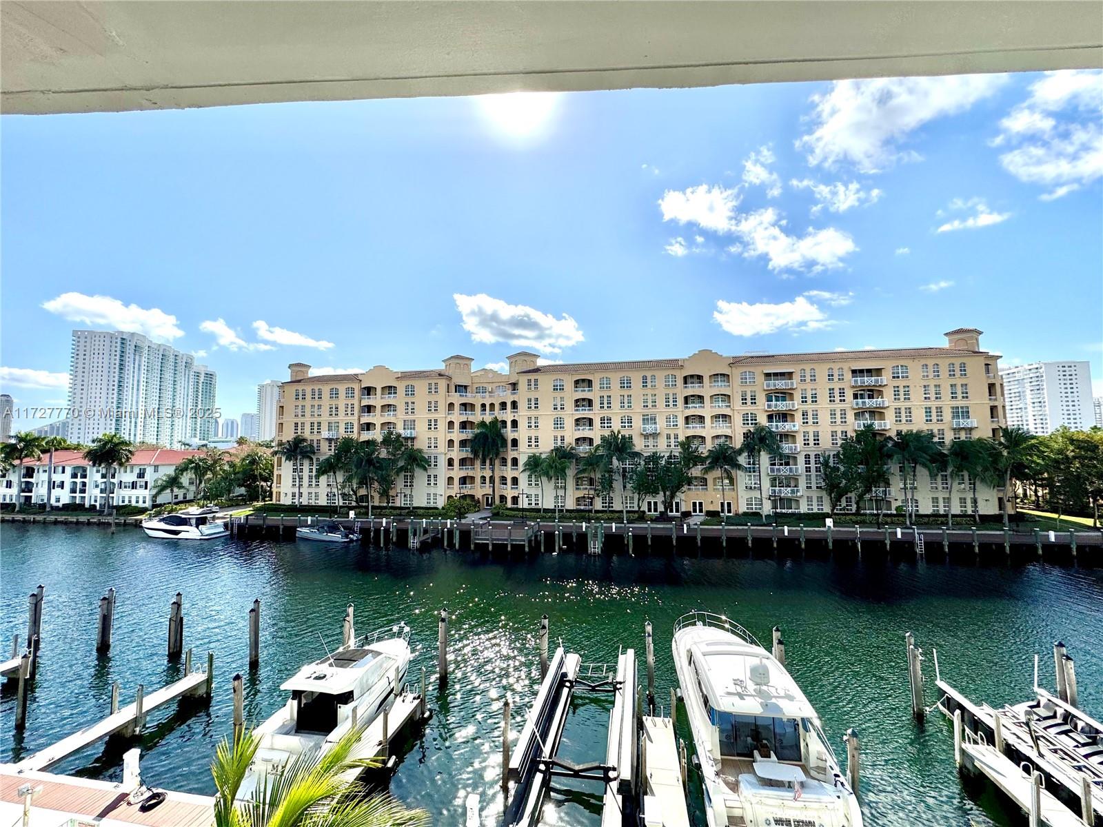 2950 NE 188th St #324, Aventura FL 33180