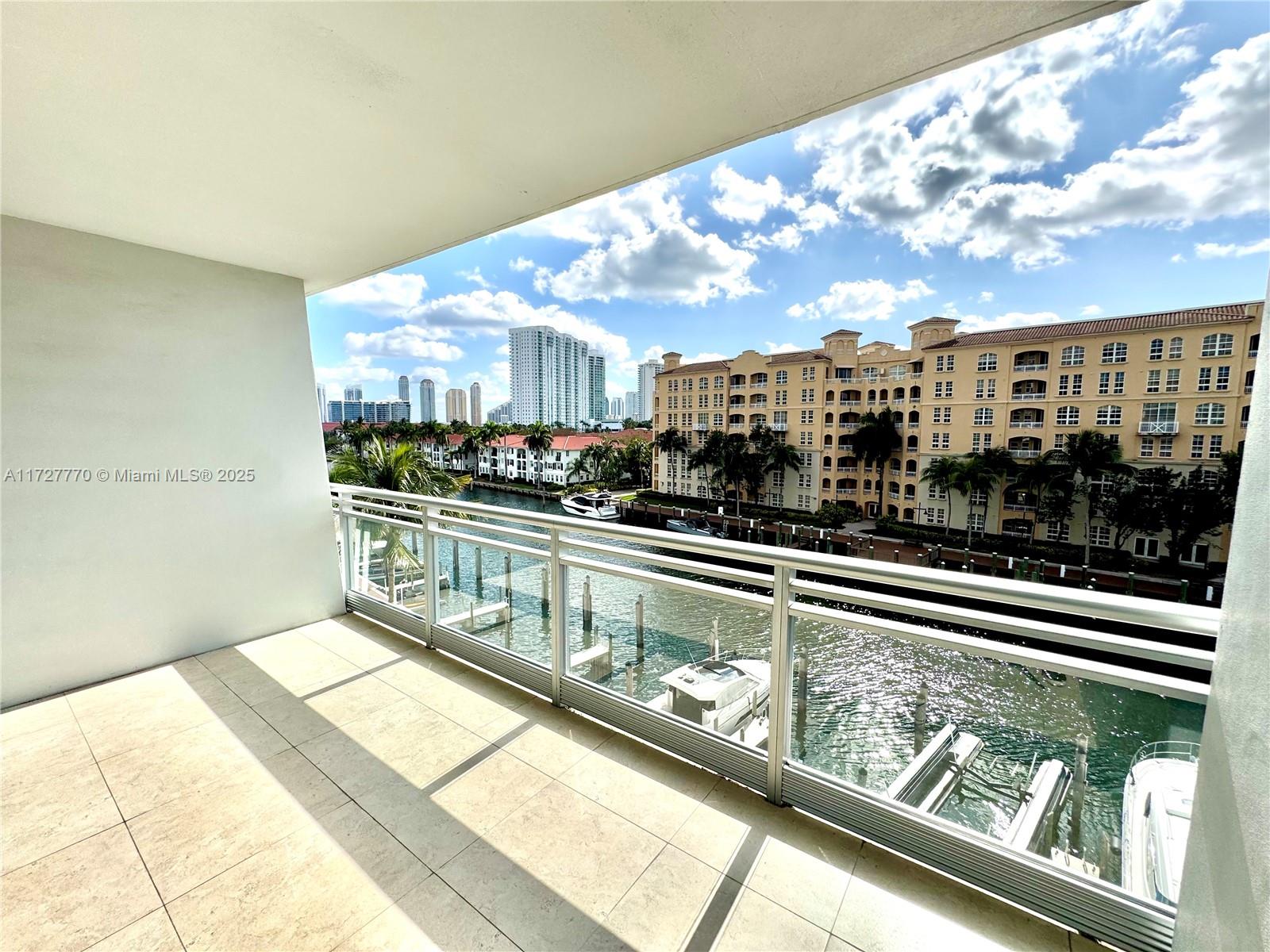 2950 NE 188th St #324, Aventura FL 33180