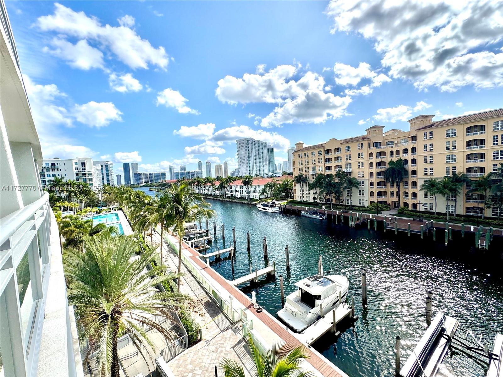 2950 NE 188th St #324, Aventura FL 33180