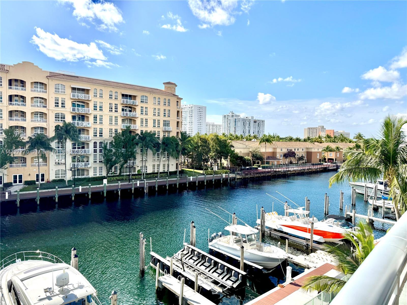 2950 NE 188th St #324, Aventura FL 33180