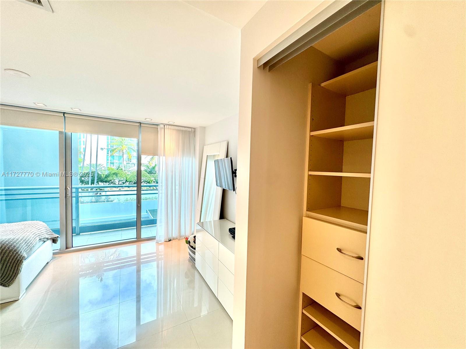 2950 NE 188th St #324, Aventura FL 33180