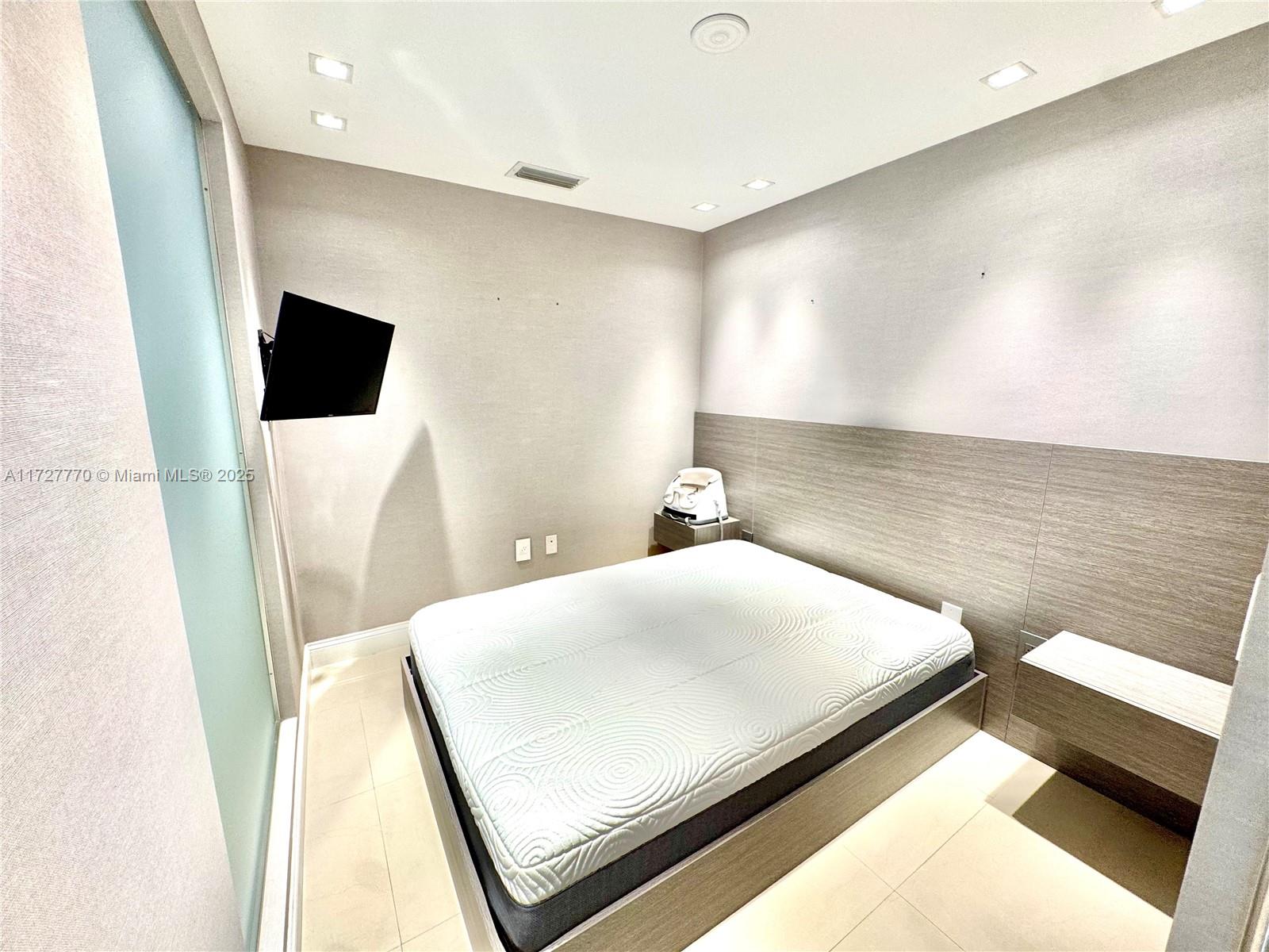 2950 NE 188th St #324, Aventura FL 33180