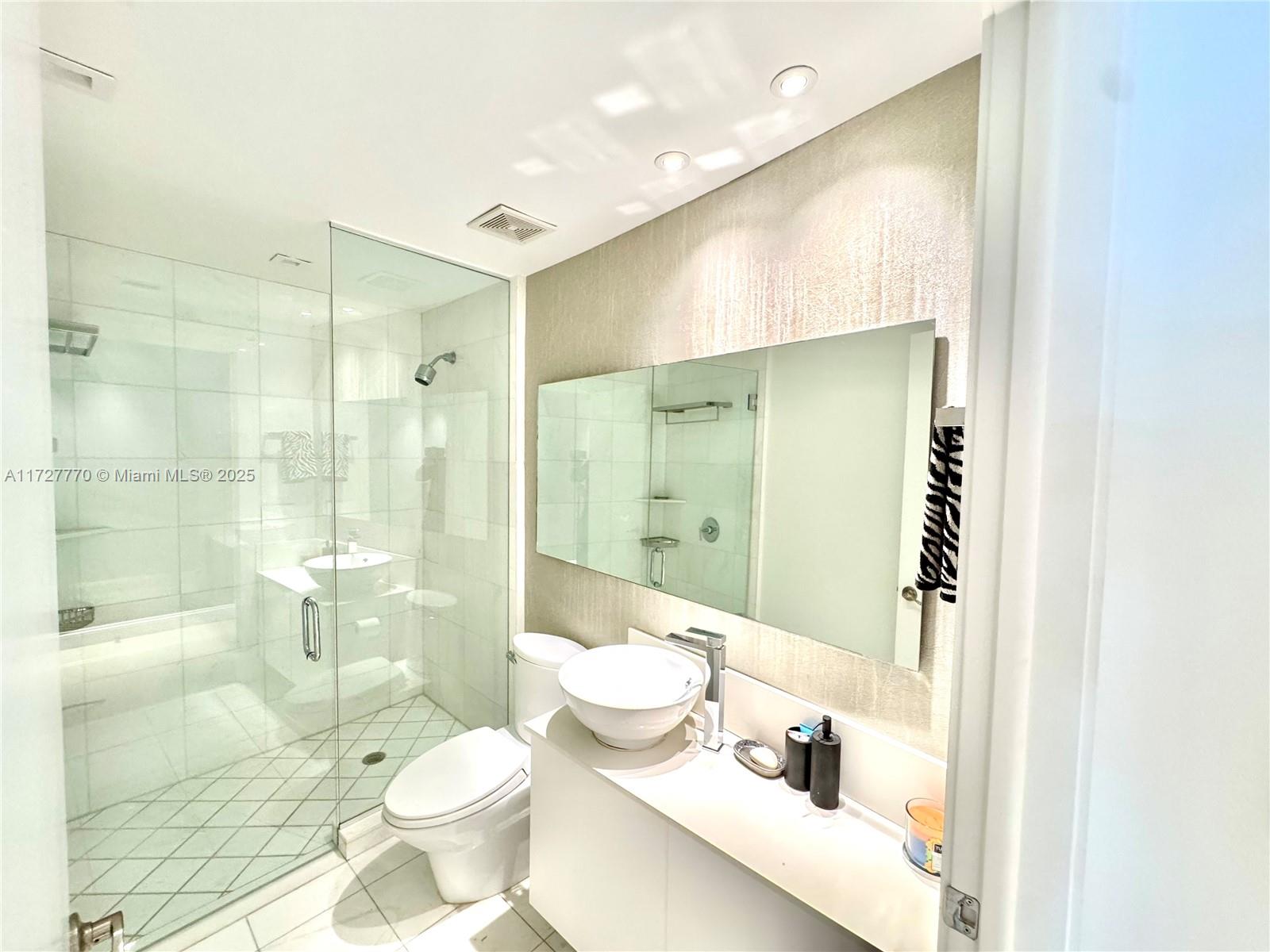 2950 NE 188th St #324, Aventura FL 33180