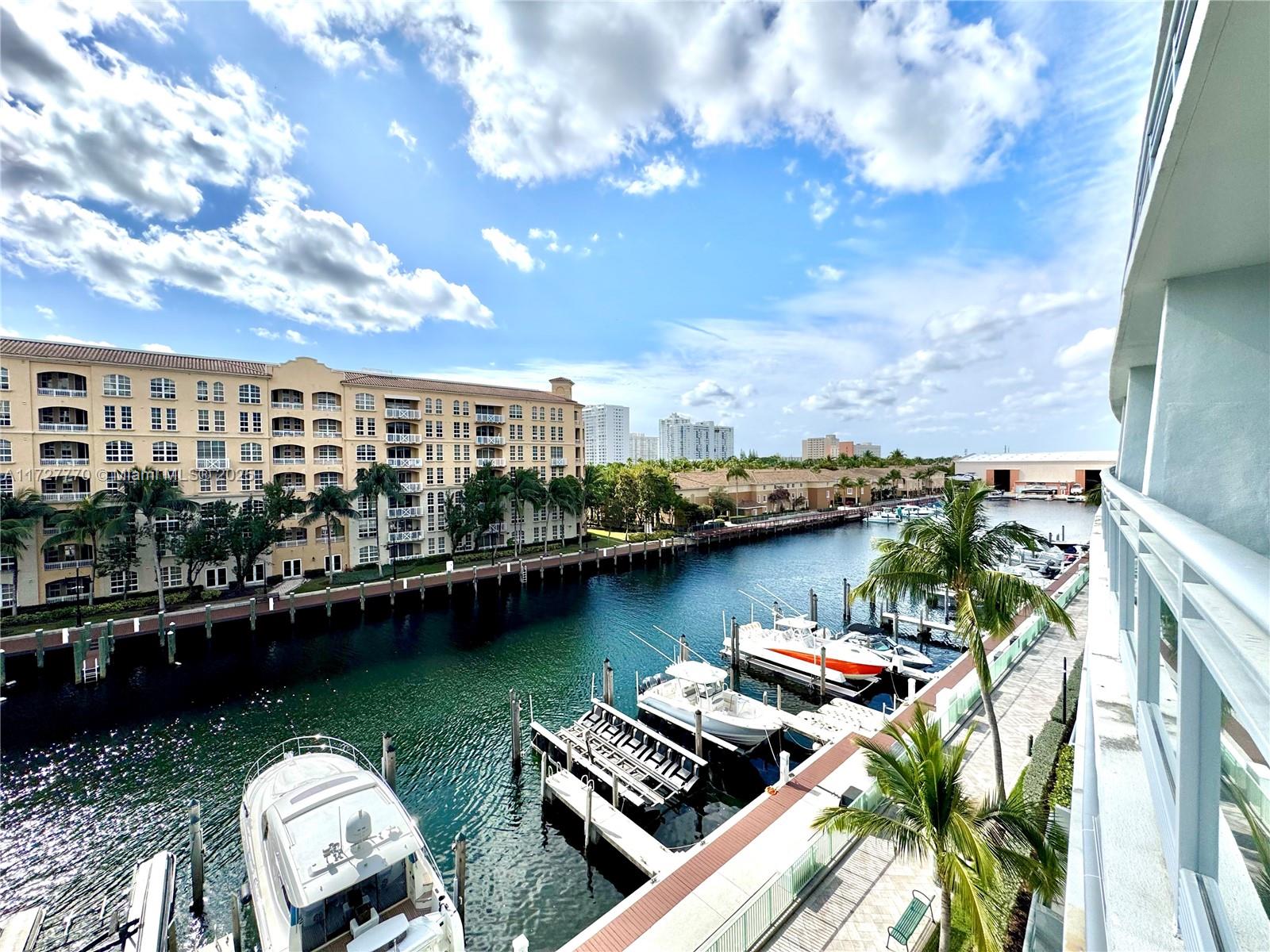 2950 NE 188th St #324, Aventura FL 33180