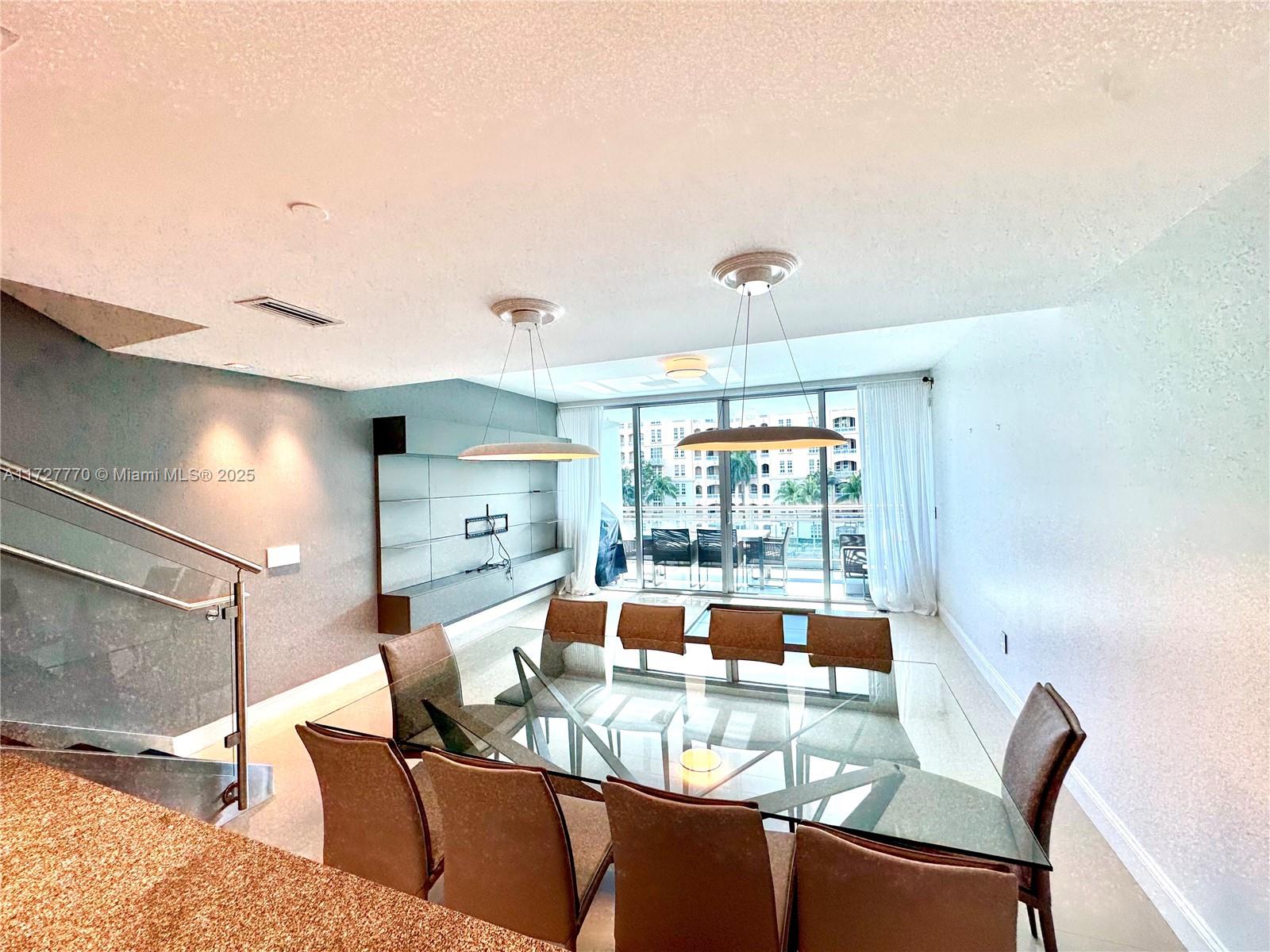2950 NE 188th St #324, Aventura FL 33180
