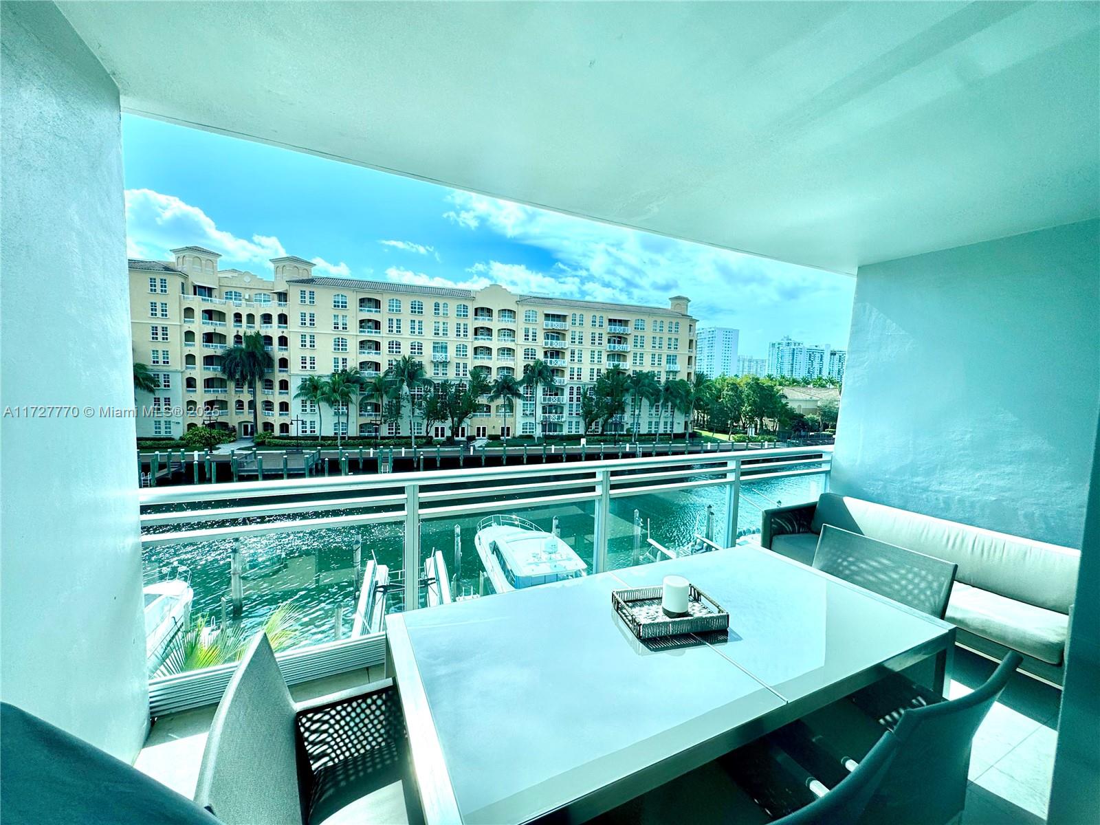 2950 NE 188th St #324, Aventura FL 33180