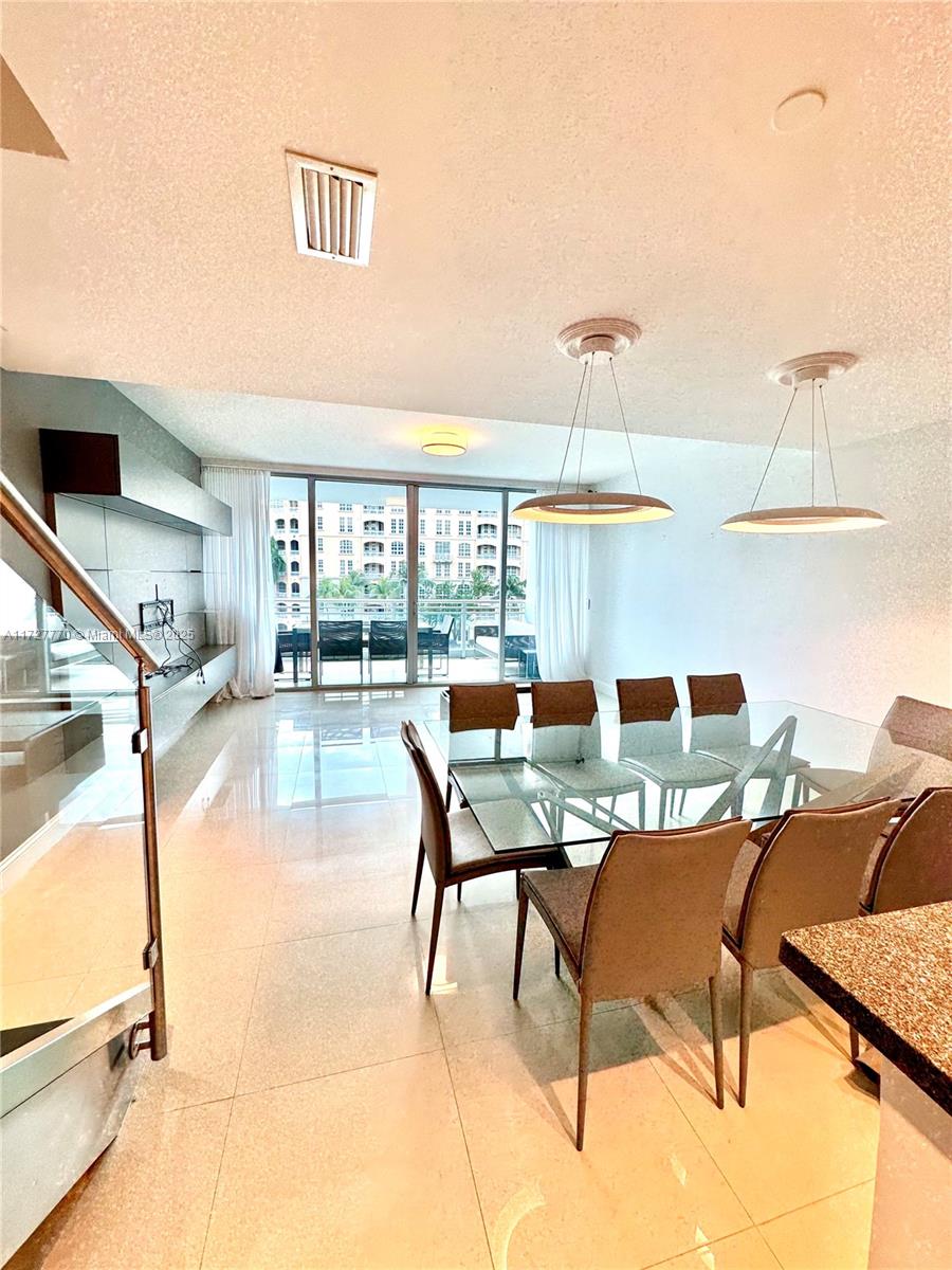 2950 NE 188th St #324, Aventura FL 33180