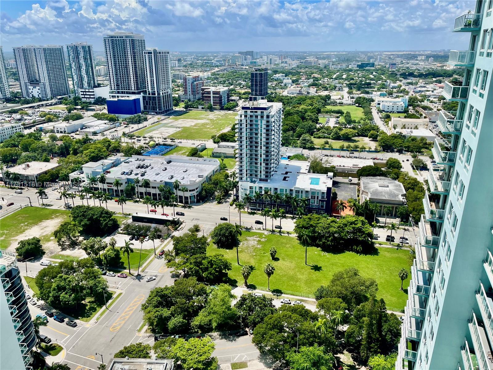 COME LIVE IN EAST EDGEWATER AT THE 1800 CLUB.FLOOR-TO-CEILING WINDOW IN LIVING/DINING & BEDROOM.SPECTACULAR SUNSET & POOL VIEWS FROM THE 20TH FLOOR.WASHER/DRYER.CABLE,INTERNET & WATER & 1 PARKING (MORE AVAILABLE FOR+) INCLUDED IN RENT.FULL SERVICE BUILDING.WALK TO PARK,CAFES,SHOPS,BANKS,PUBLIX & NIGHTLIFE.5 MINUTES TO SOUTH BEACH,BRICKELL,DOWNTOWN,THE PAC, AAA,WYNWOOD,MIDTOWN,THE DESIGN DISTRICT,HEALTH DISTRICT & ALL THAT IS HAPPENING IN THE NEW "URBAN MIAMI".EASY ACCESS TO ALL MAJOR HIGHWAYS.