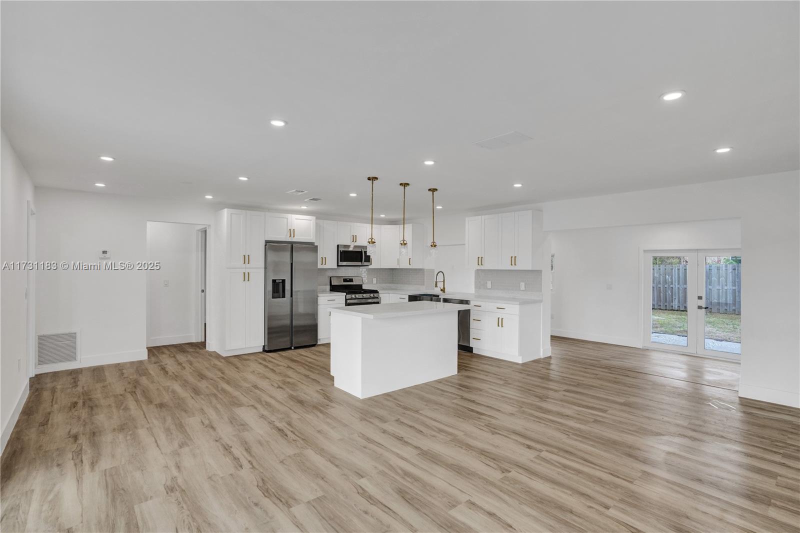 11711 NW 32nd Mnr, Sunrise, Florida image 6