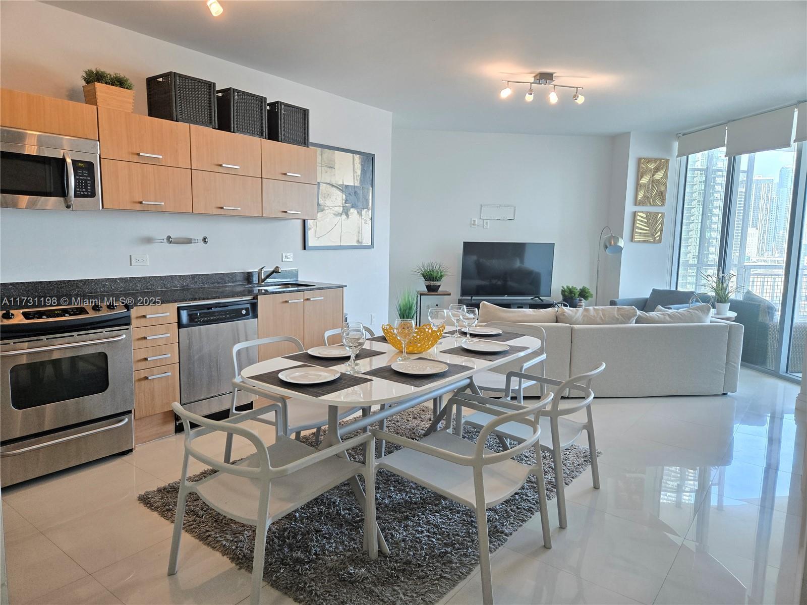 350 S Miami Ave #2109, Miami FL 33130