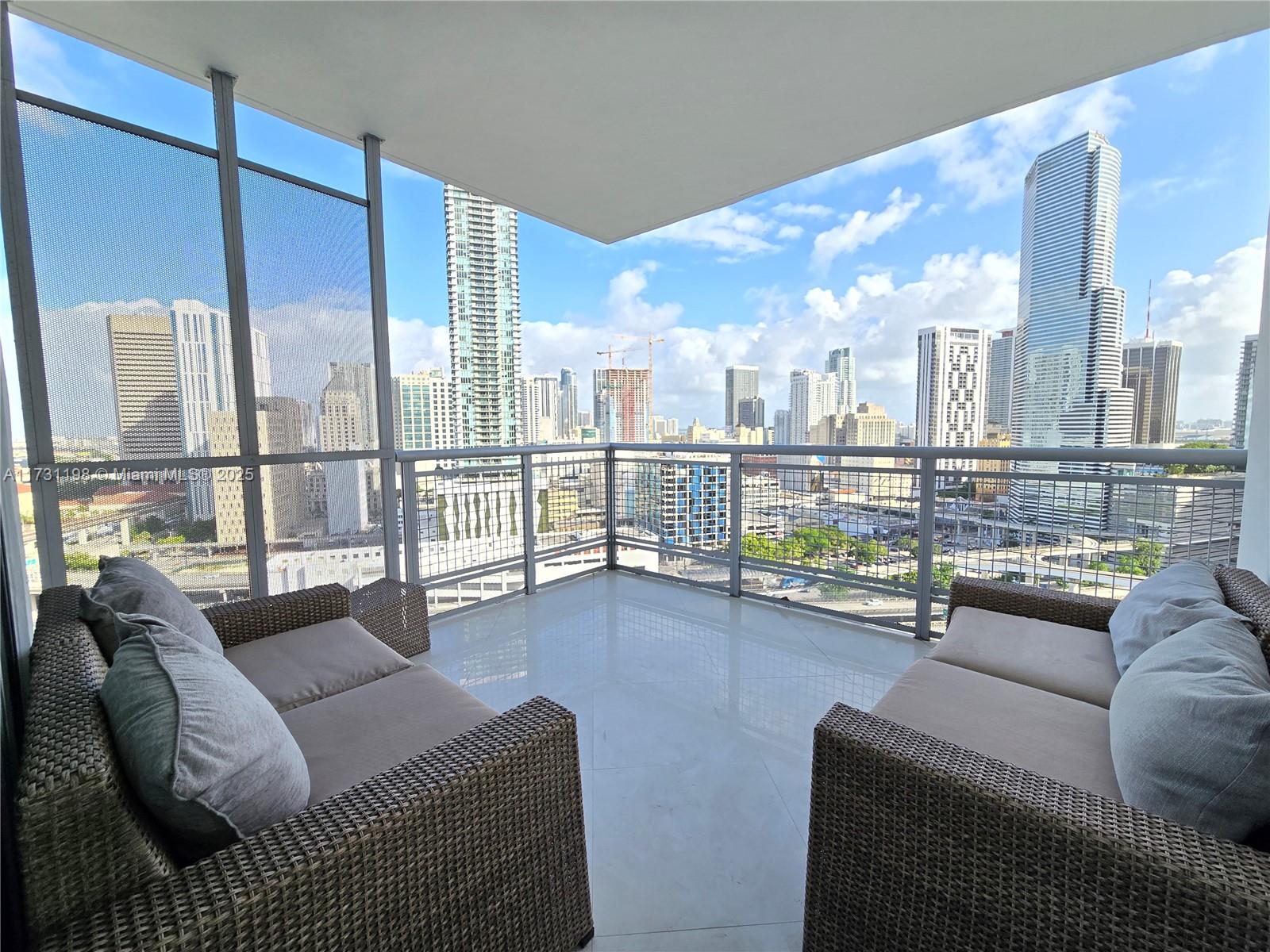 350 S Miami Ave #2109, Miami FL 33130