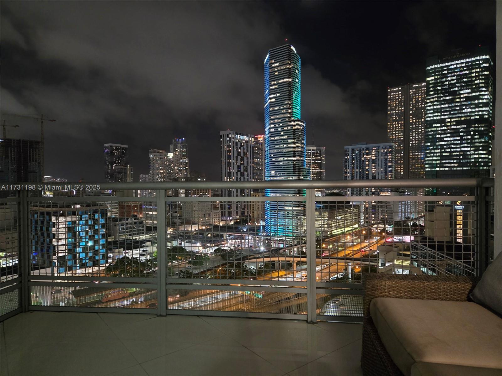350 S Miami Ave #2109, Miami FL 33130