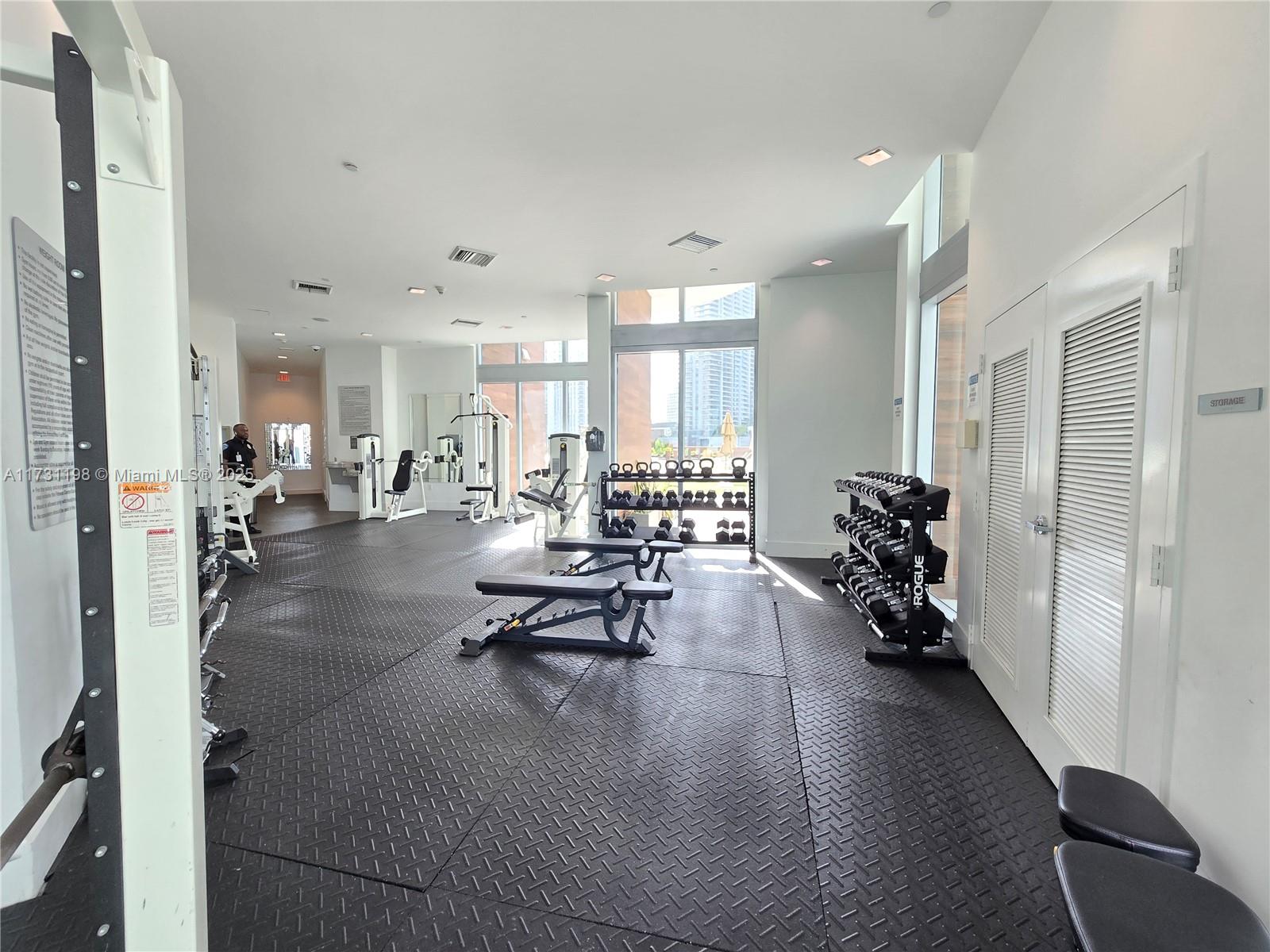 350 S Miami Ave #2109, Miami FL 33130