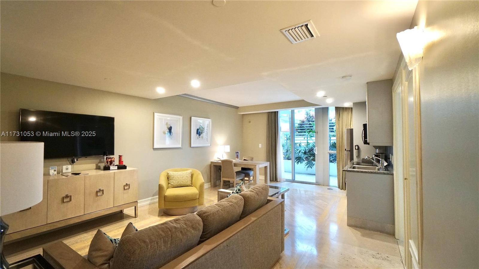 101 Ocean Dr #403, Miami Beach, Florida image 2