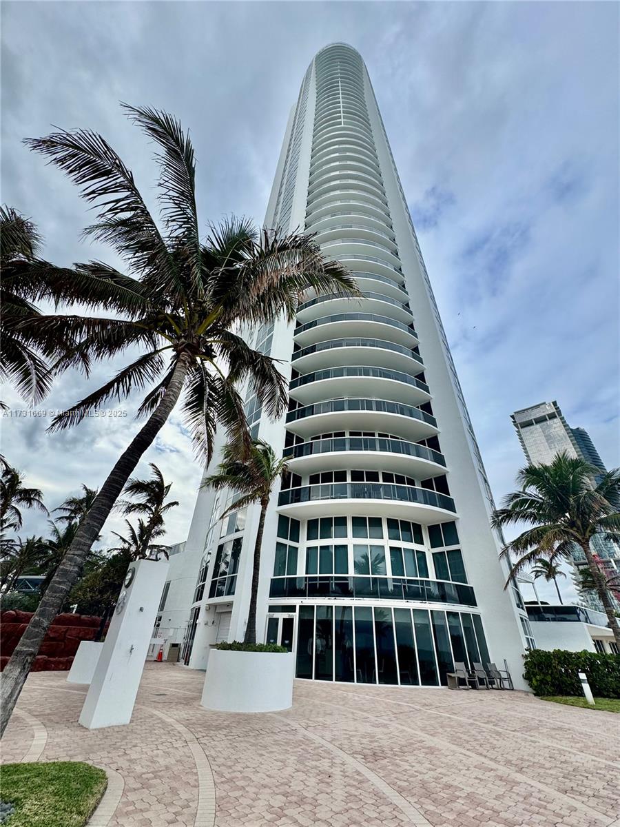 Condo for Rent in Sunny Isles Beach, FL