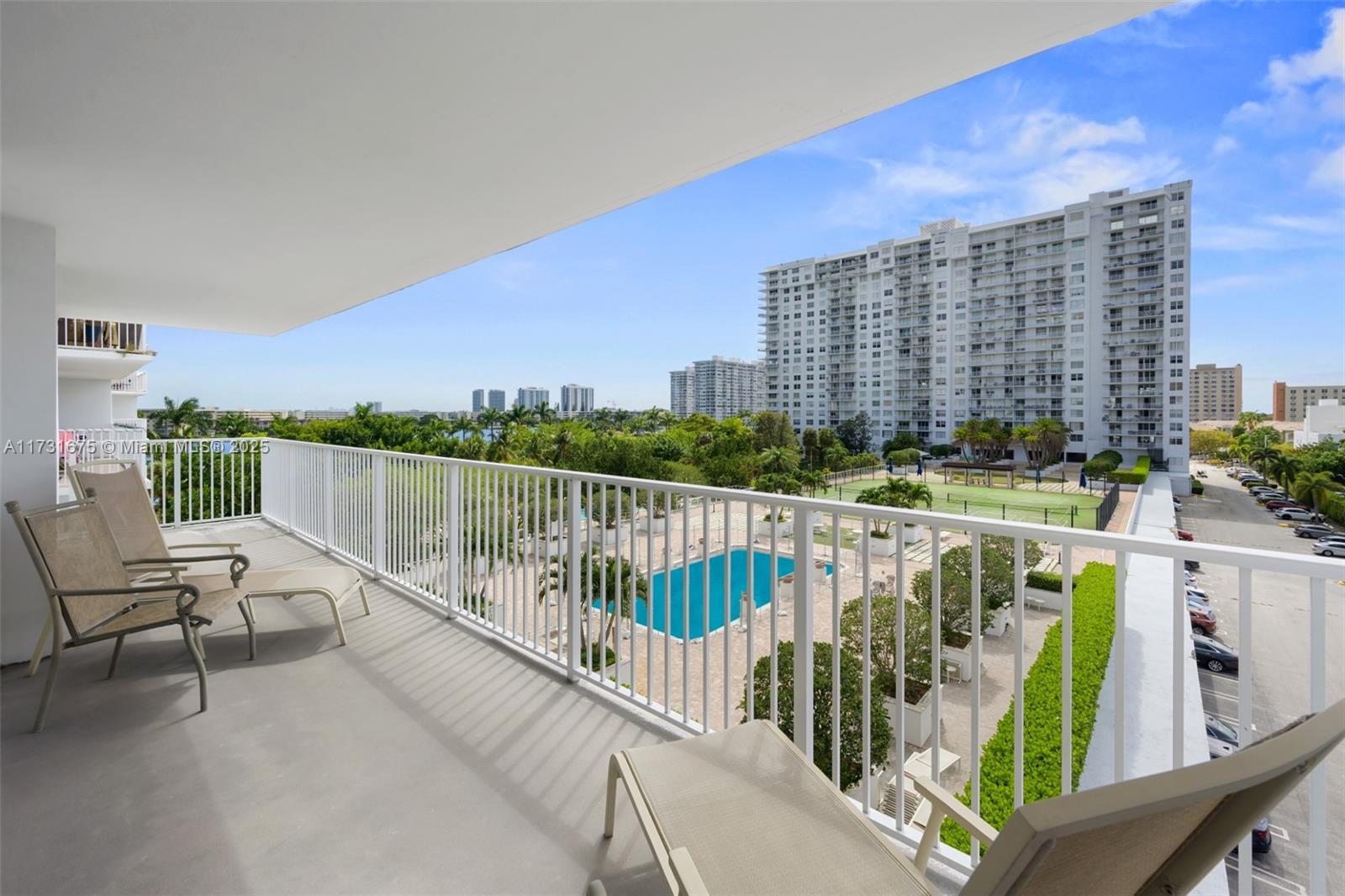 2851 NE 183rd St #502E, Aventura, Florida image 9