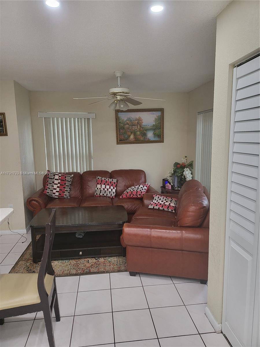 10877 NW 8th St #10877, Pembroke Pines, Florida image 6