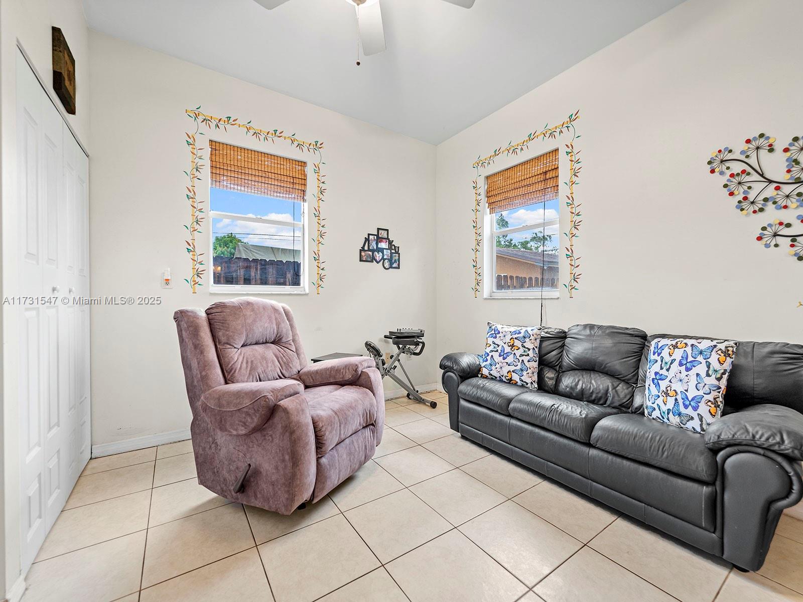 555 E 48th St, Hialeah, Florida image 23