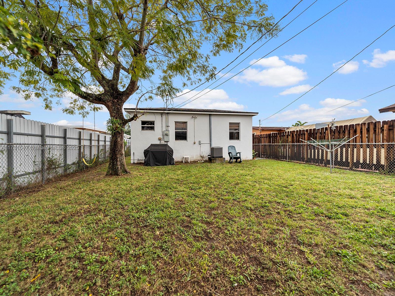 555 E 48th St, Hialeah, Florida image 30