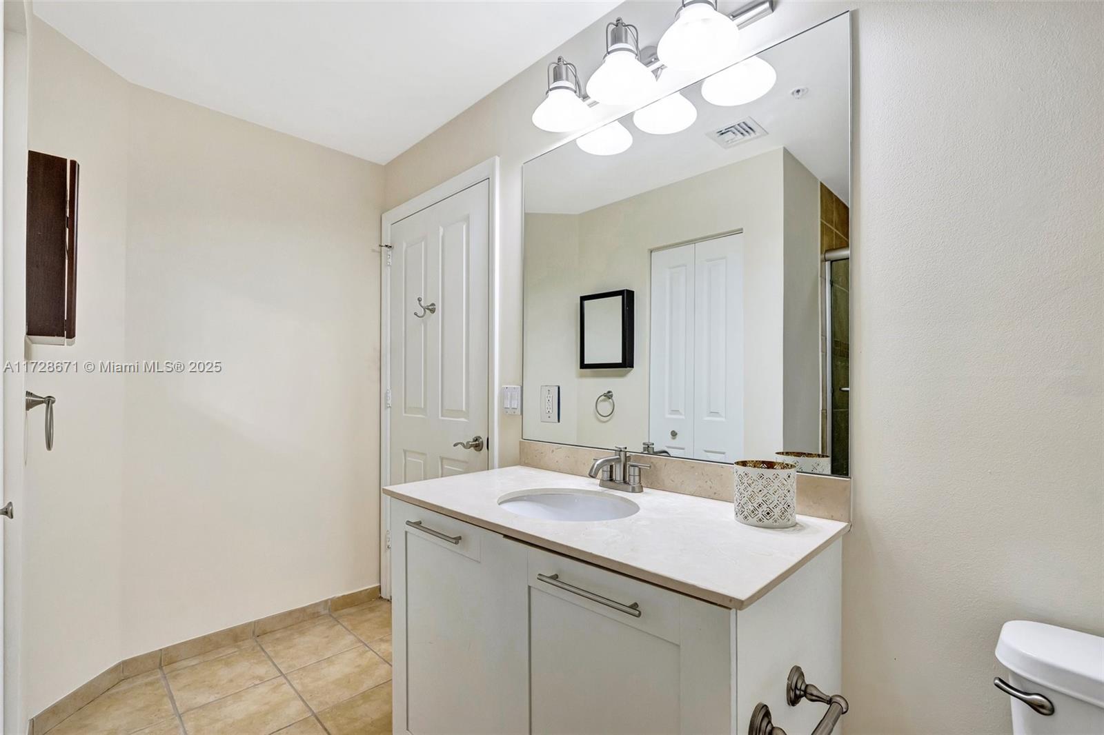 511 SE 5th Ave #605, Fort Lauderdale, Florida image 30