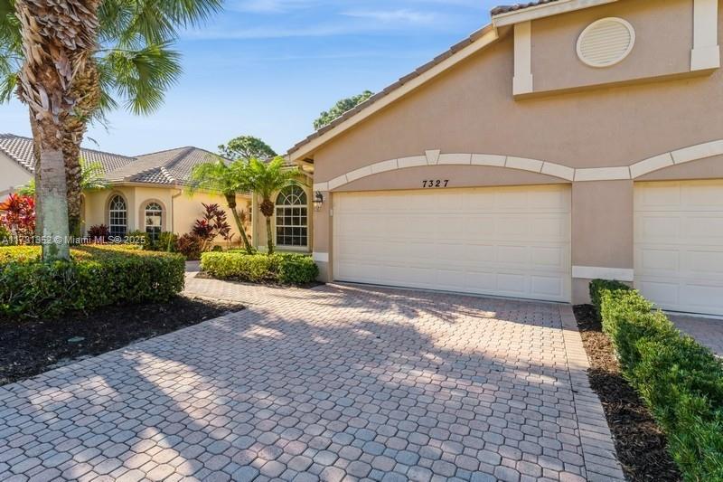 7327 Sea Pines Ct, Port St. Lucie, Florida image 2