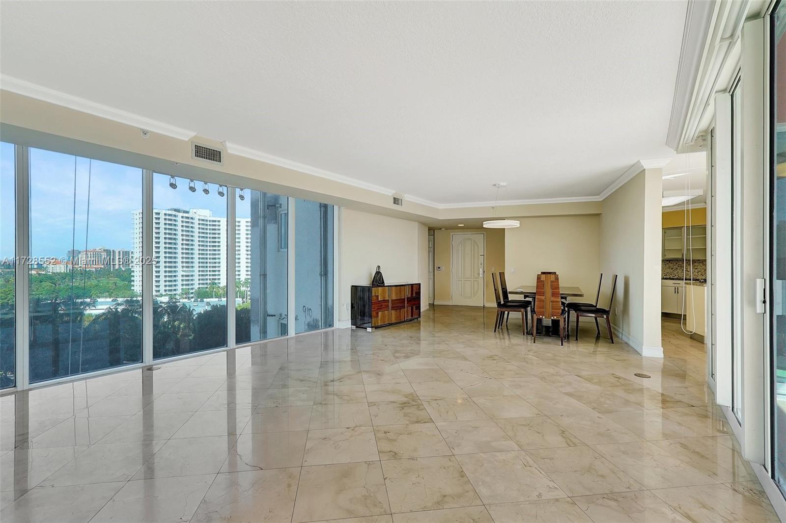 3370 Hidden Bay Dr #910, Aventura, Florida image 10