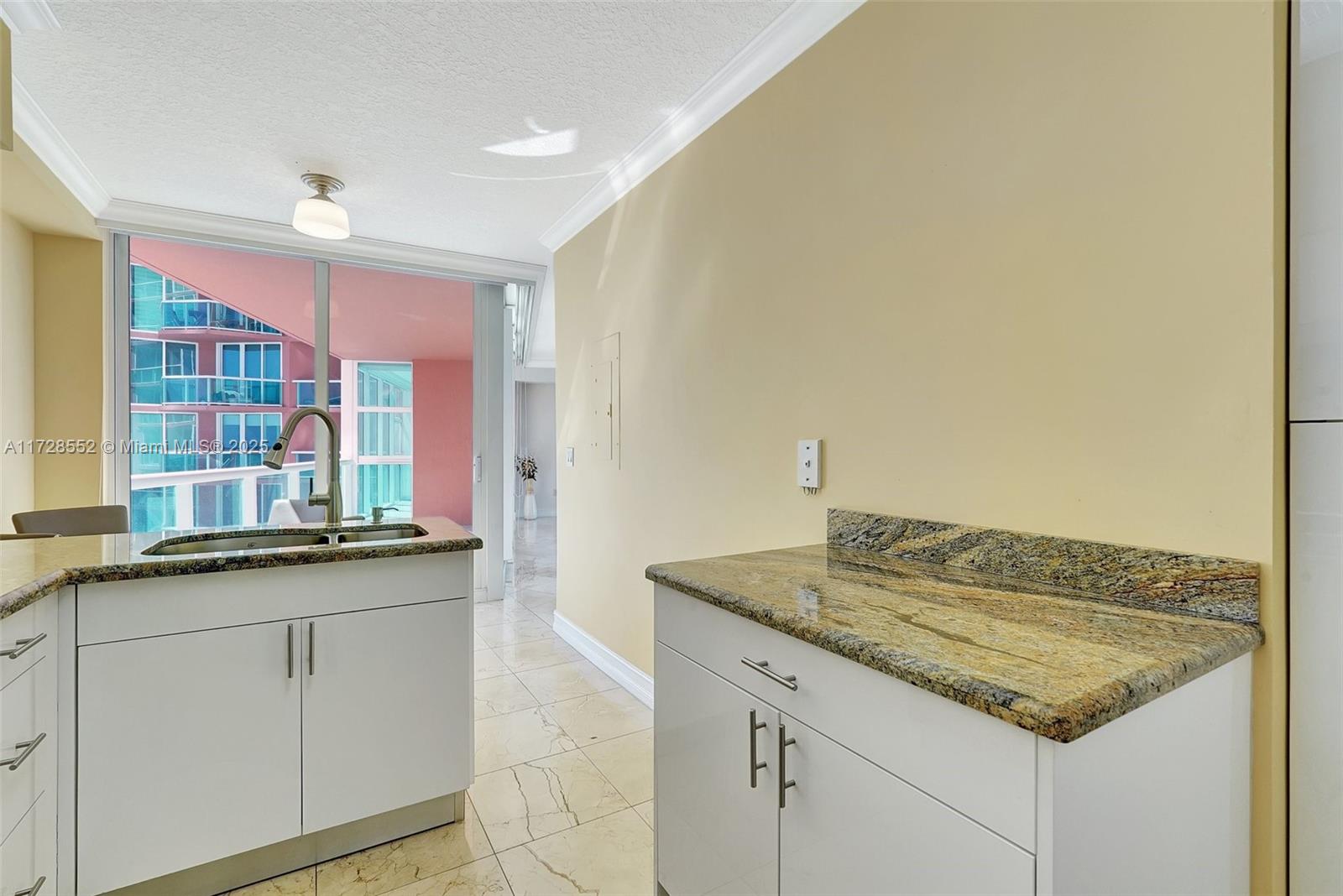 3370 Hidden Bay Dr #910, Aventura, Florida image 15