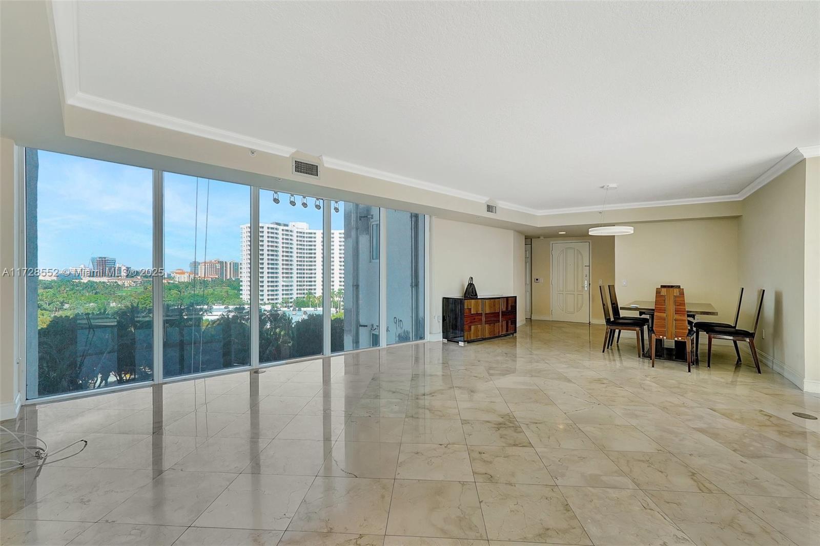 3370 Hidden Bay Dr #910, Aventura, Florida image 2