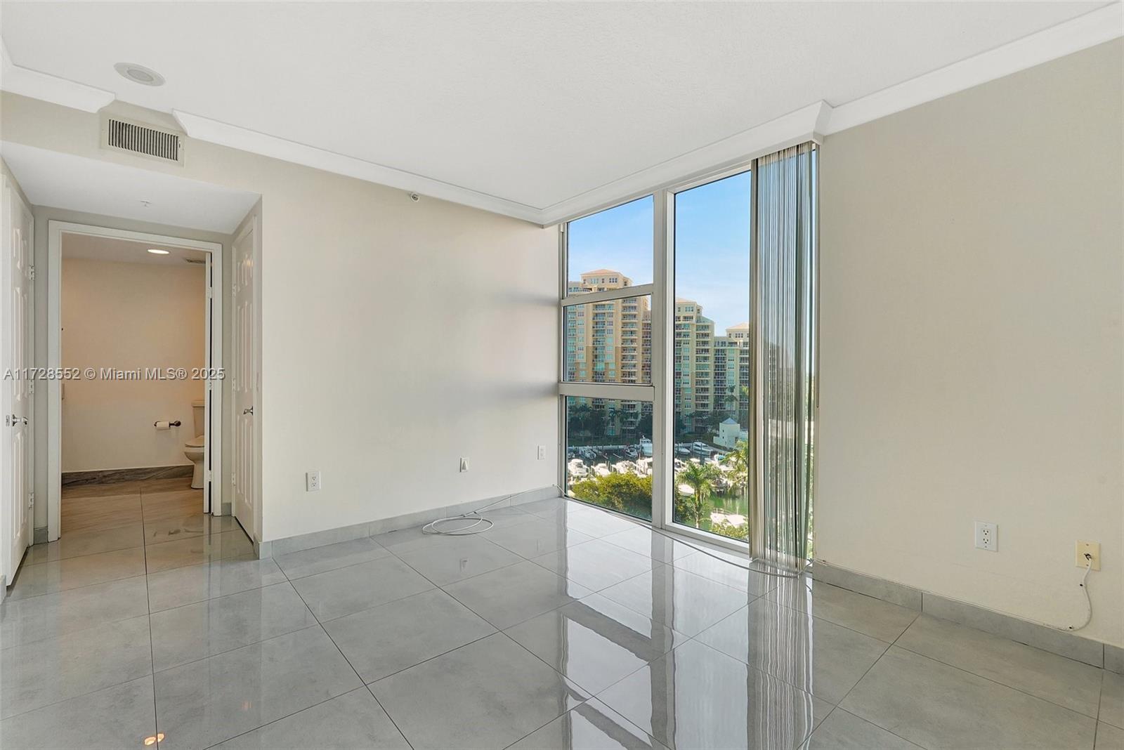 3370 Hidden Bay Dr #910, Aventura, Florida image 33