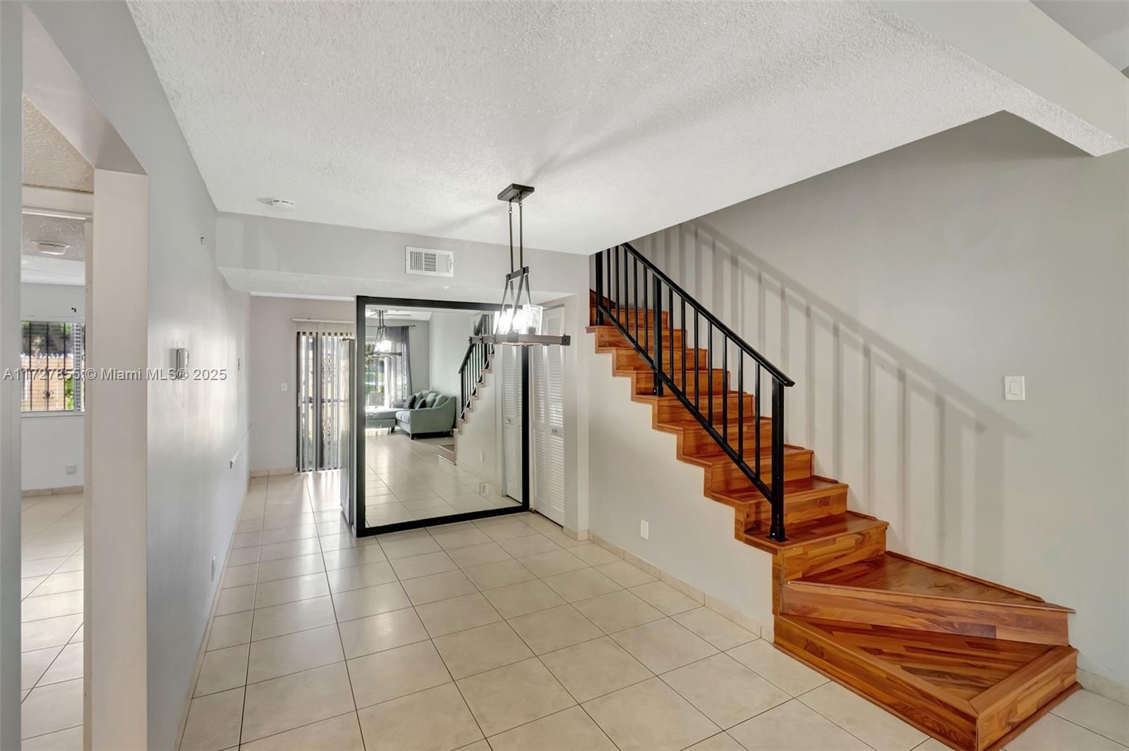 457 NE 210th Ter #457, Miami, Florida image 3