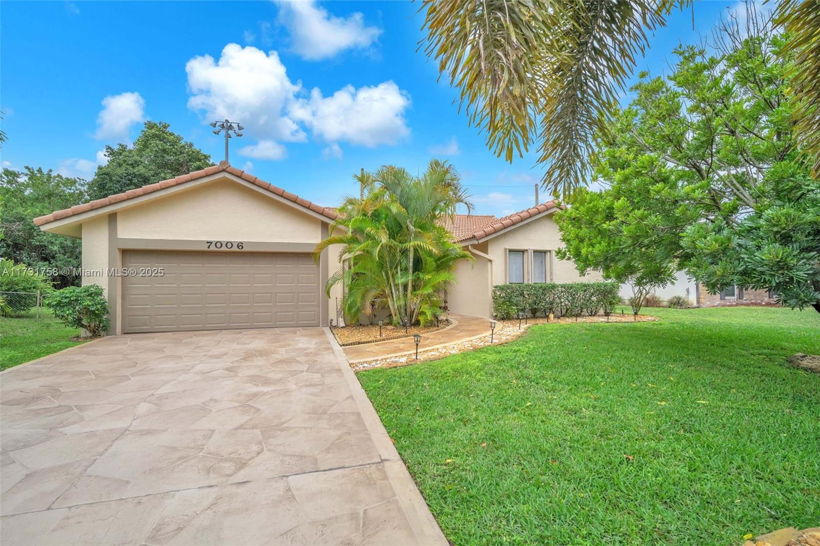 7006 NW 38th St, Coral Springs, Florida image 1