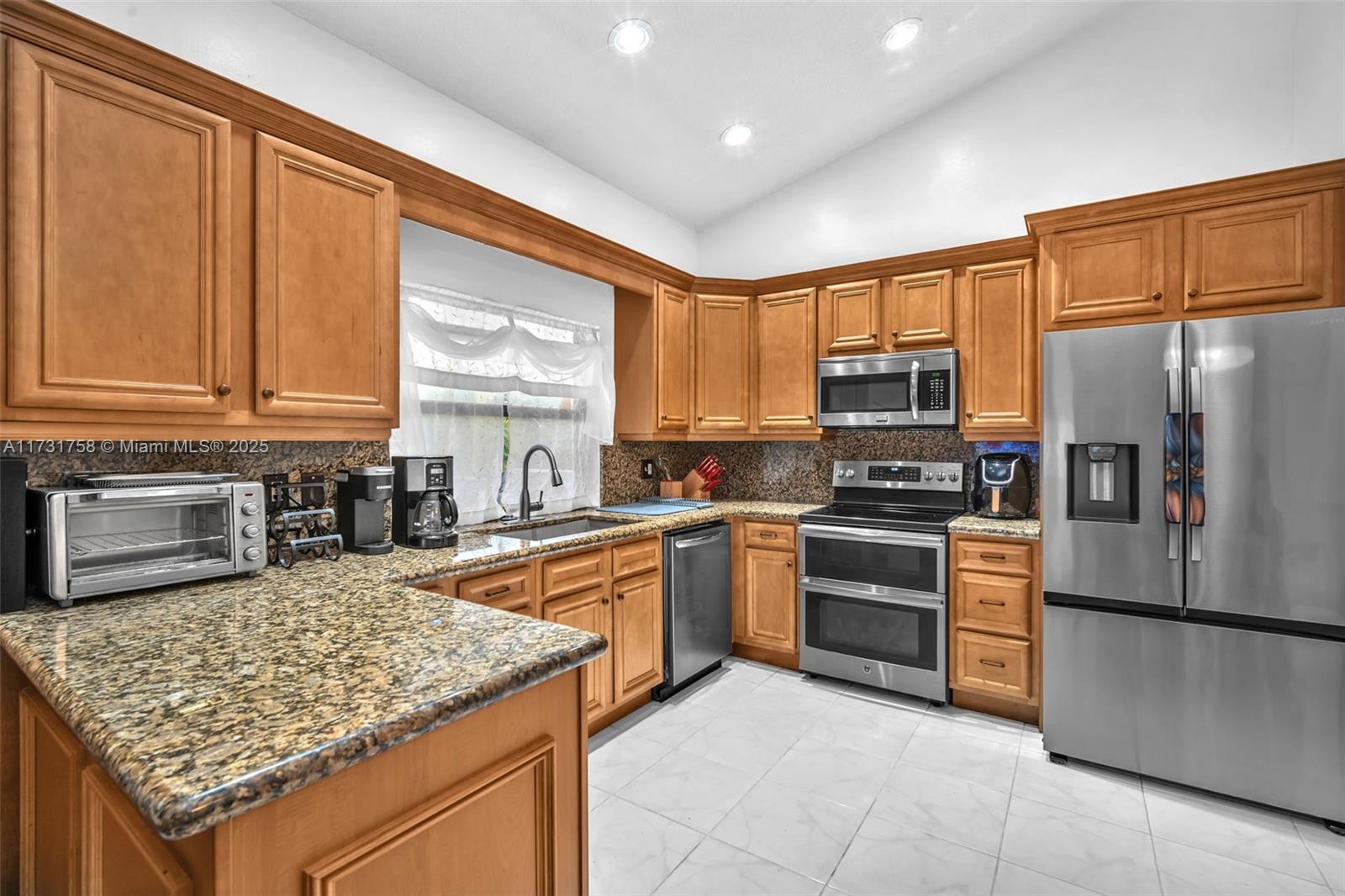 7006 NW 38th St, Coral Springs, Florida image 12