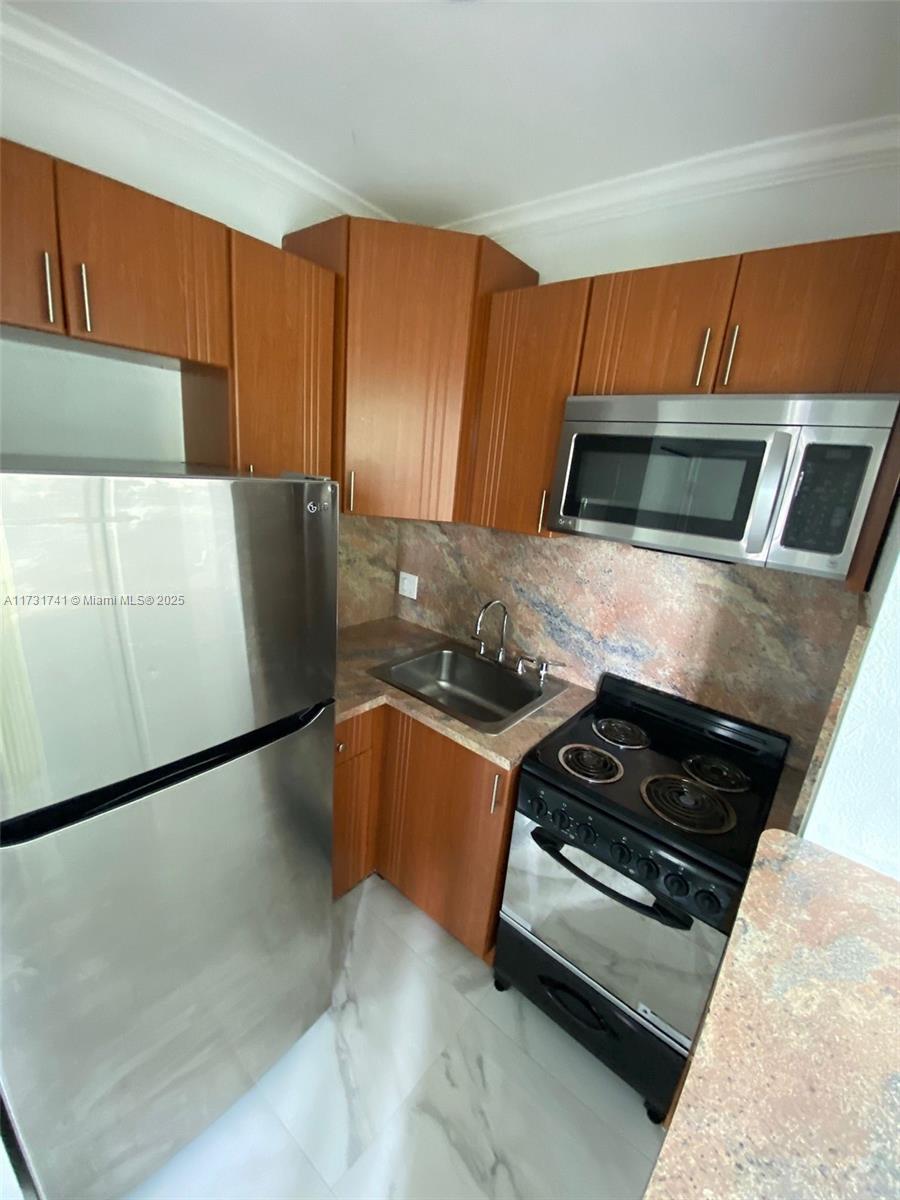 119 Menores Ave #1, Coral Gables, Florida image 3