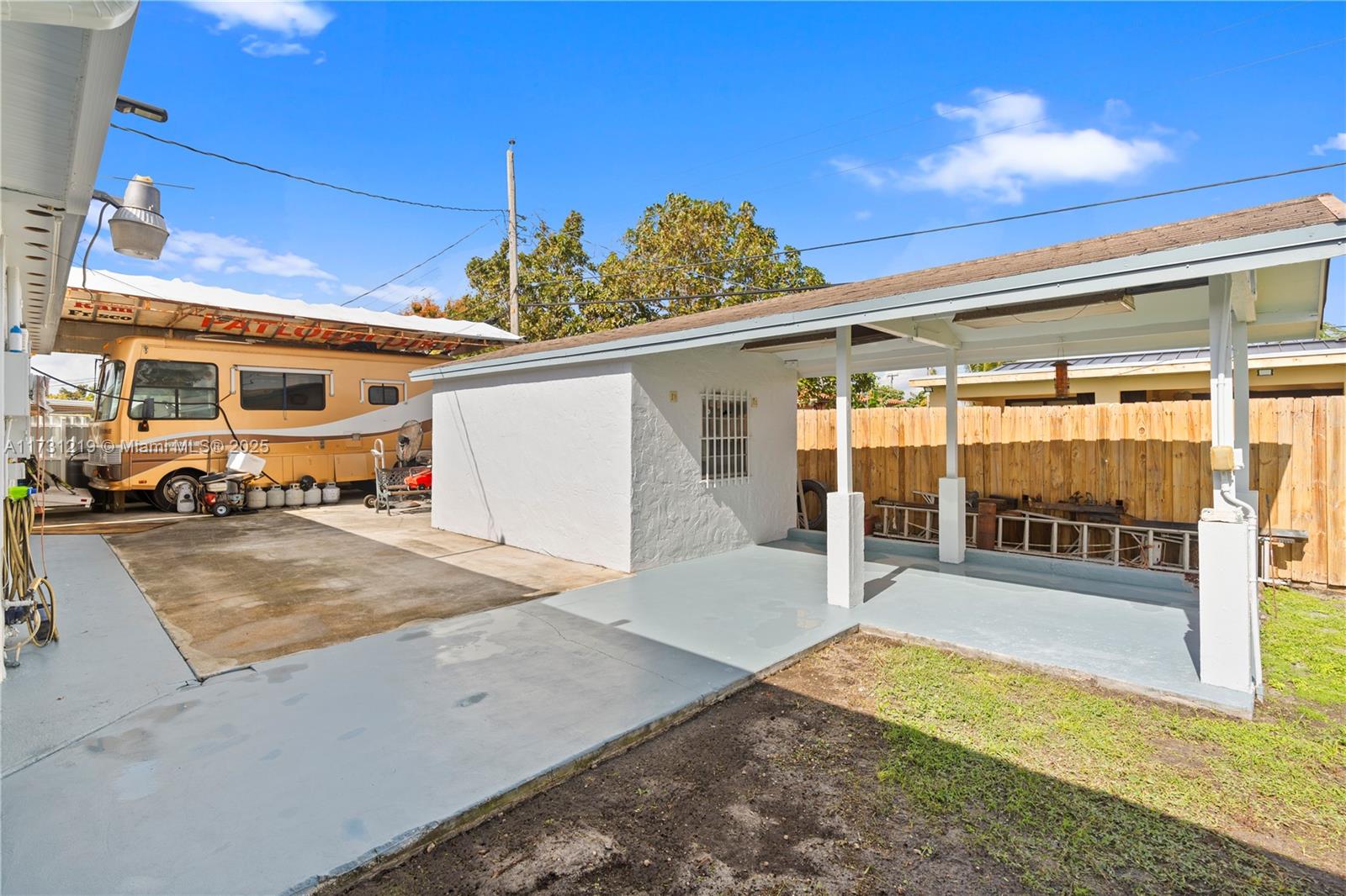 451 W 39th St, Hialeah, Florida image 10