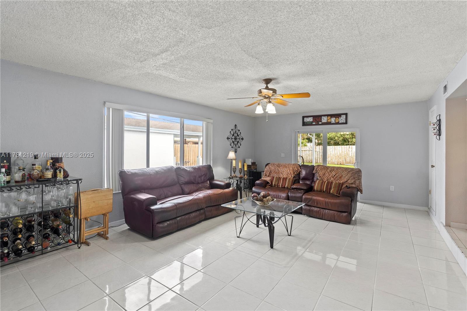 451 W 39th St, Hialeah, Florida image 22