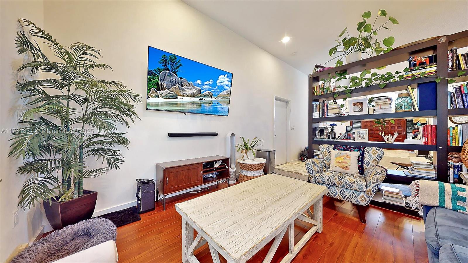 Listing Photo 17