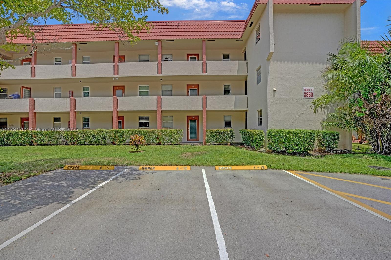 2850 W Sunrise Lakes Dr #106, Sunrise, Florida image 21