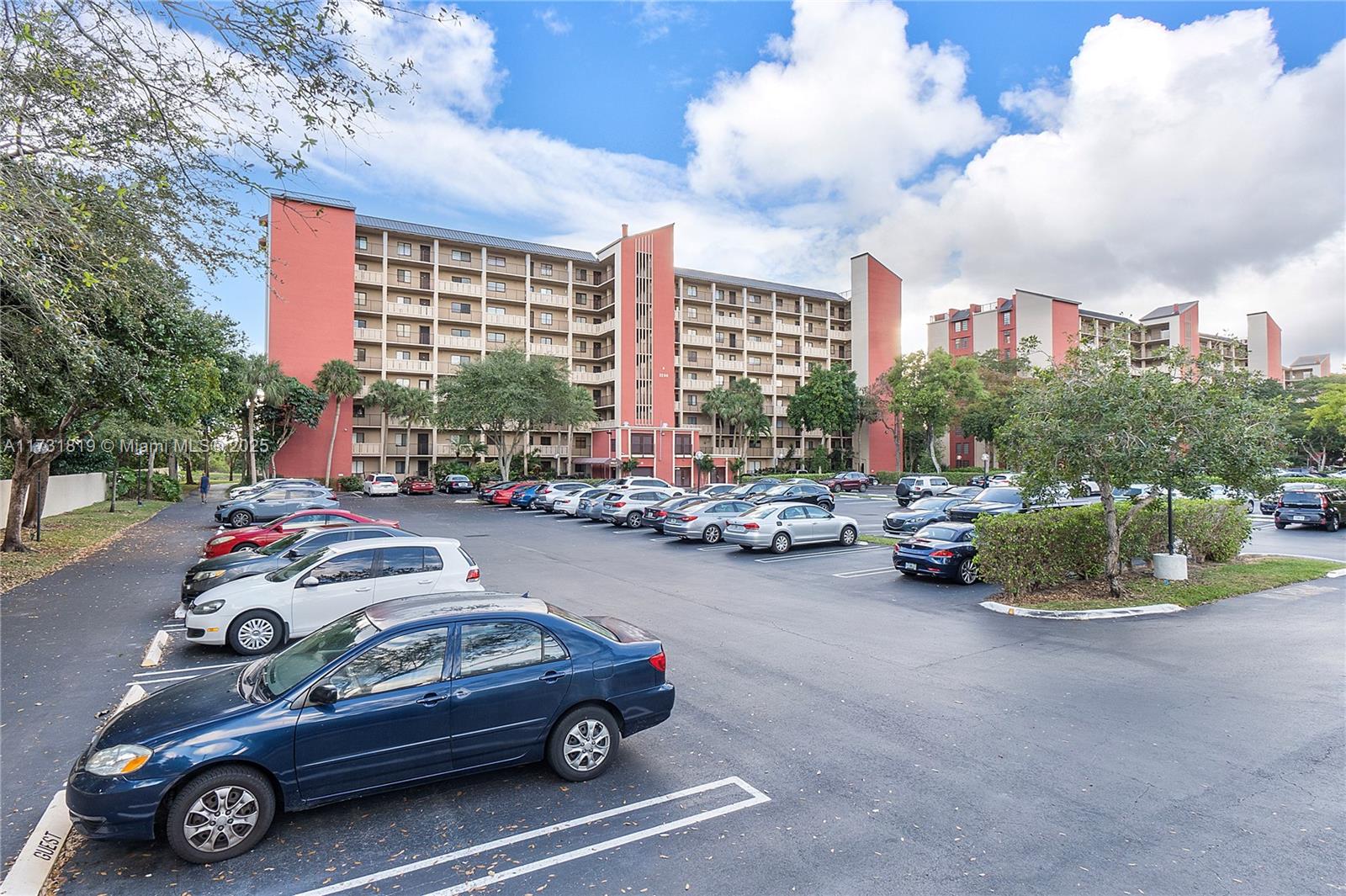 2200 S Cypress Bend Dr #406, Pompano Beach, Florida image 38