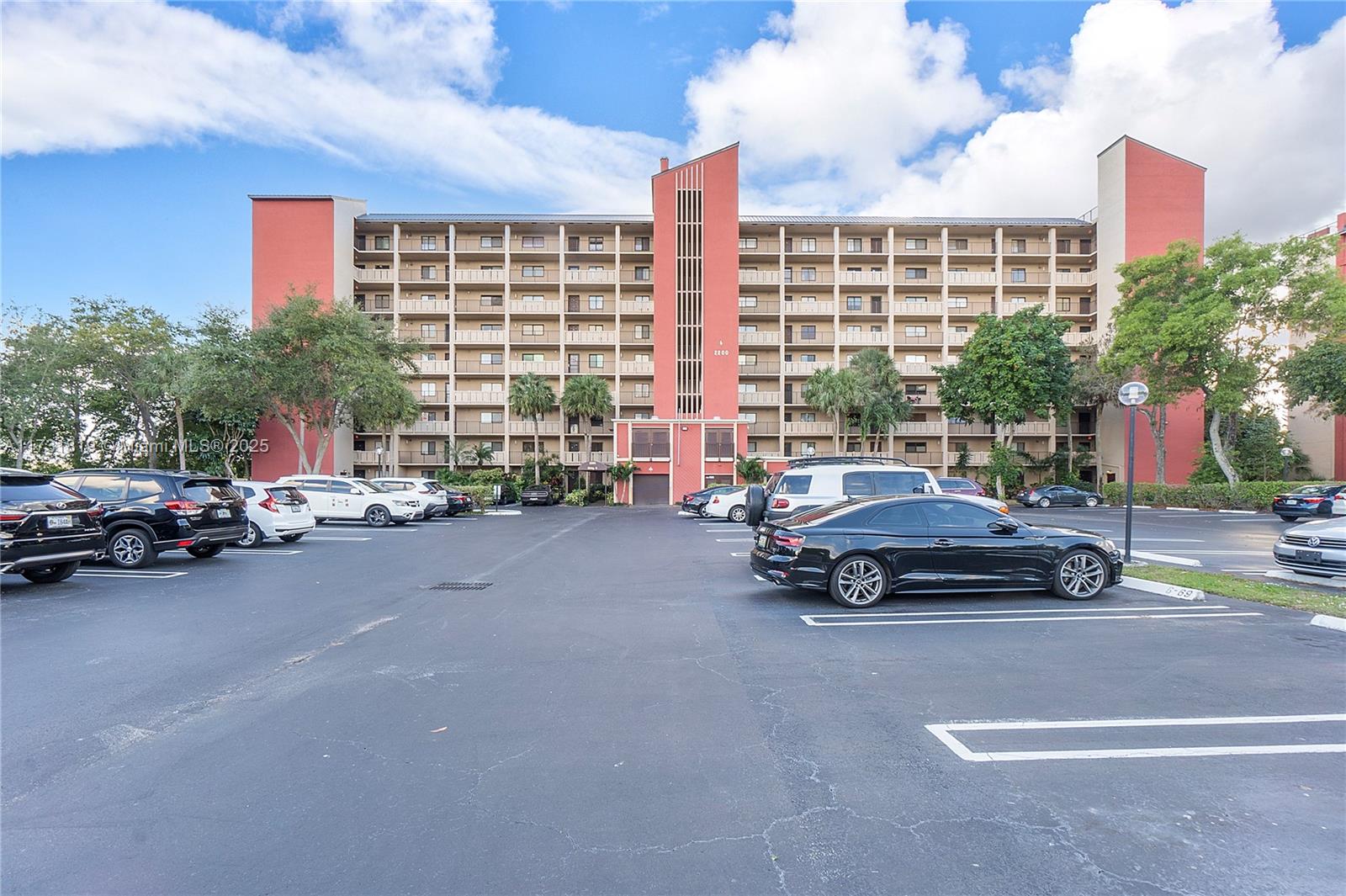 2200 S Cypress Bend Dr #406, Pompano Beach, Florida image 39