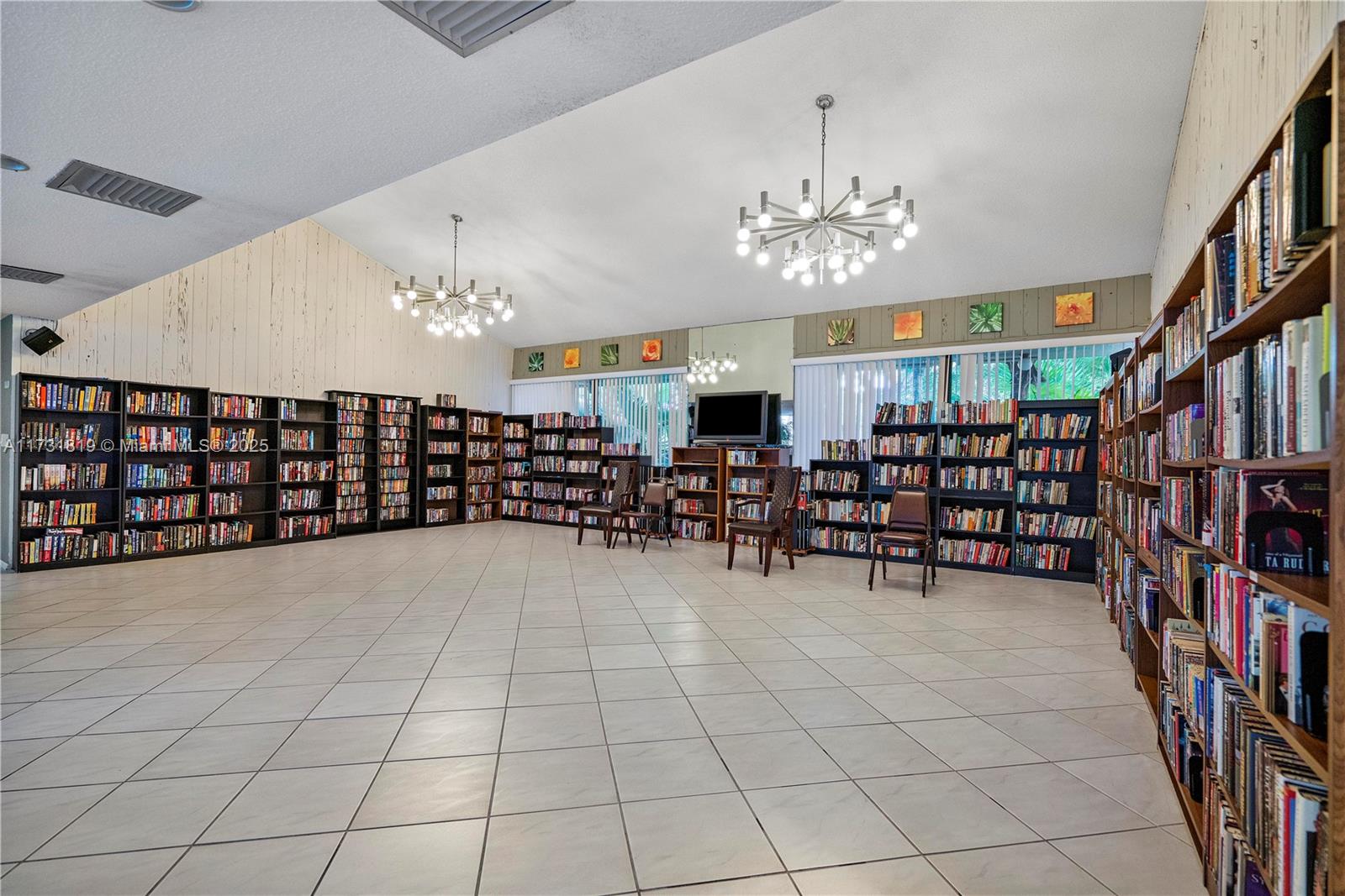 2200 S Cypress Bend Dr #406, Pompano Beach, Florida image 45