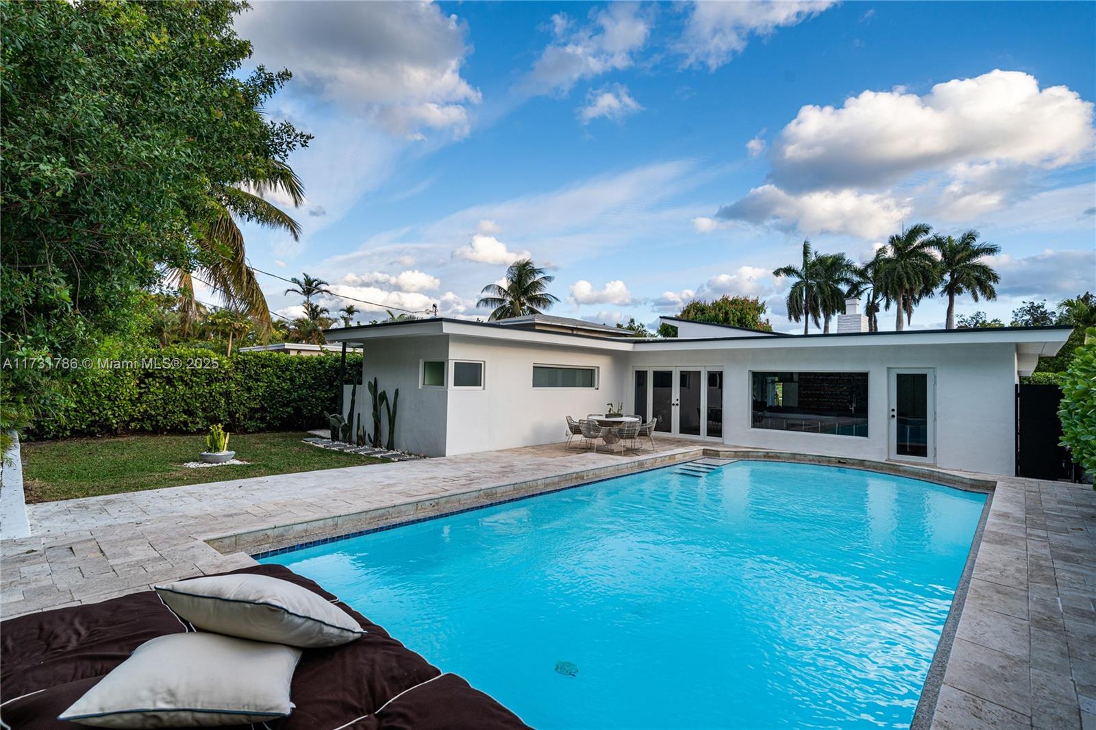 835 Fairway Dr, Miami Beach, Florida image 11