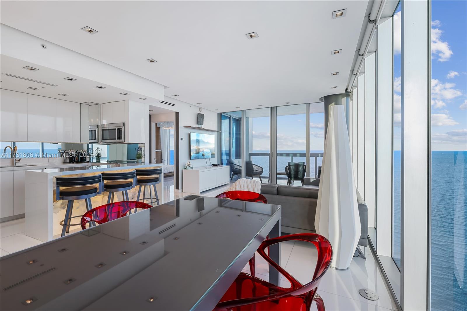 6899 Collins Ave #2208, Miami Beach, Florida image 14