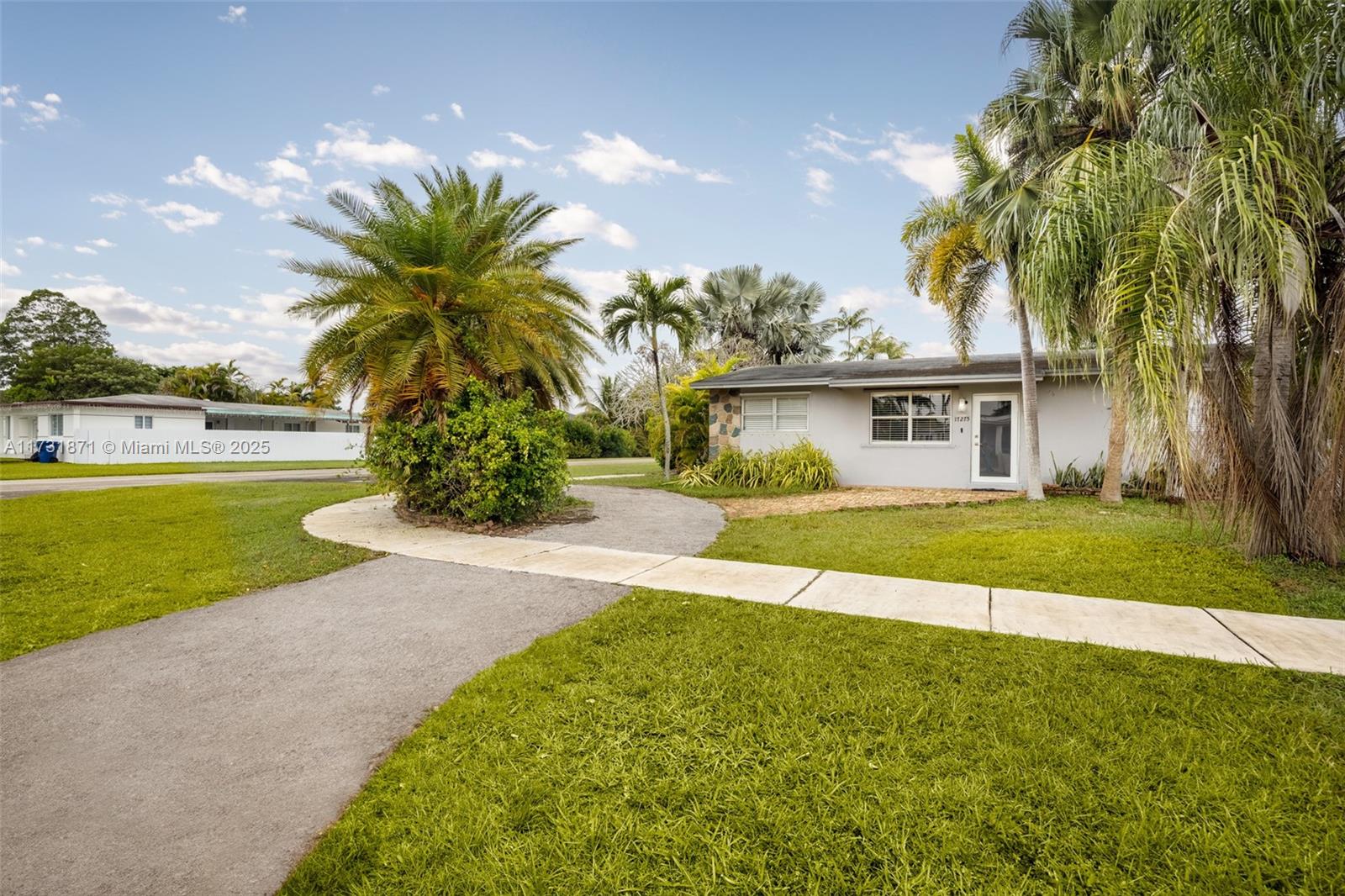 17275 SW 302nd St, Homestead, Florida image 1