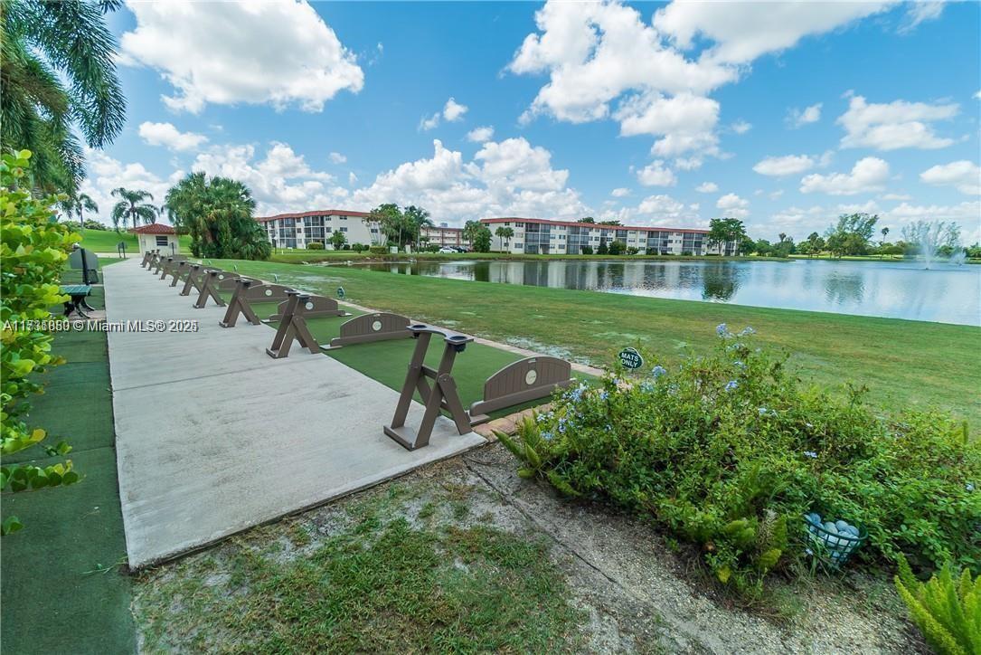 9520 S Hollybrook Lake Dr #205, Pembroke Pines, Florida image 15