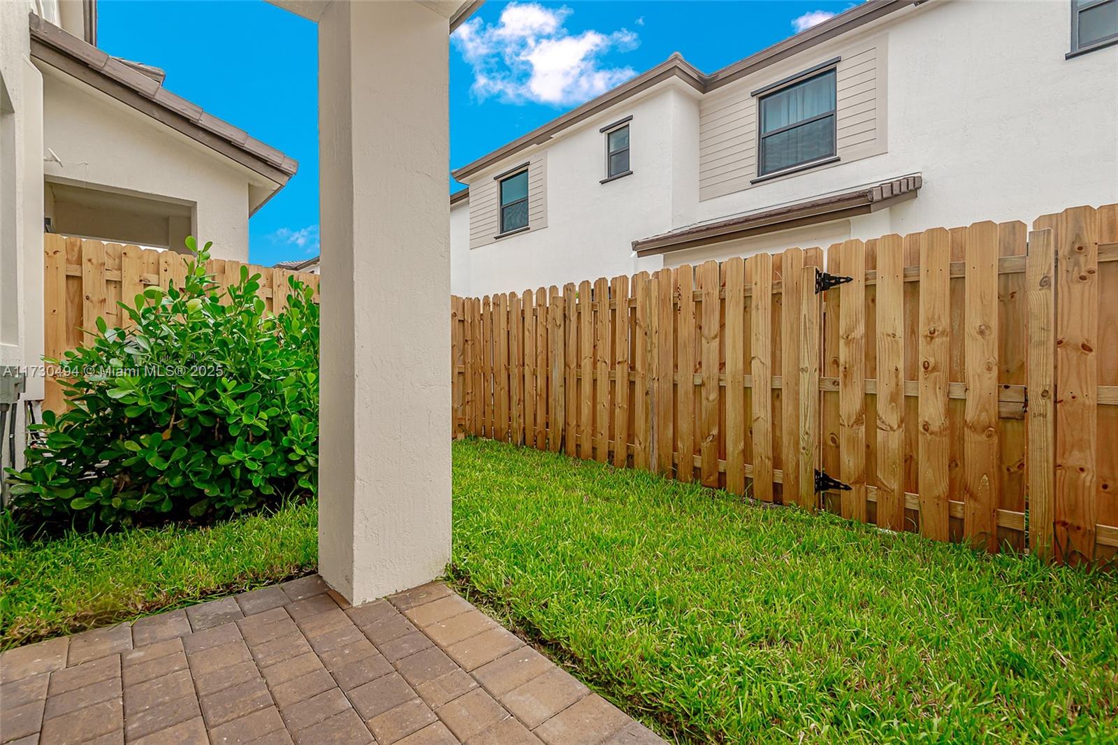 Residential, Pembroke Pines, Florida image 3